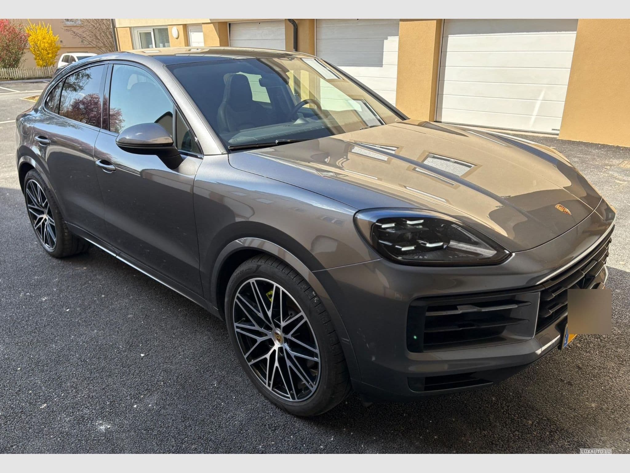 Porsche Cayenne Coupe FACELIFT E-Hybrid / PANO / Bose / Écran Passager (2024) - Foto 1