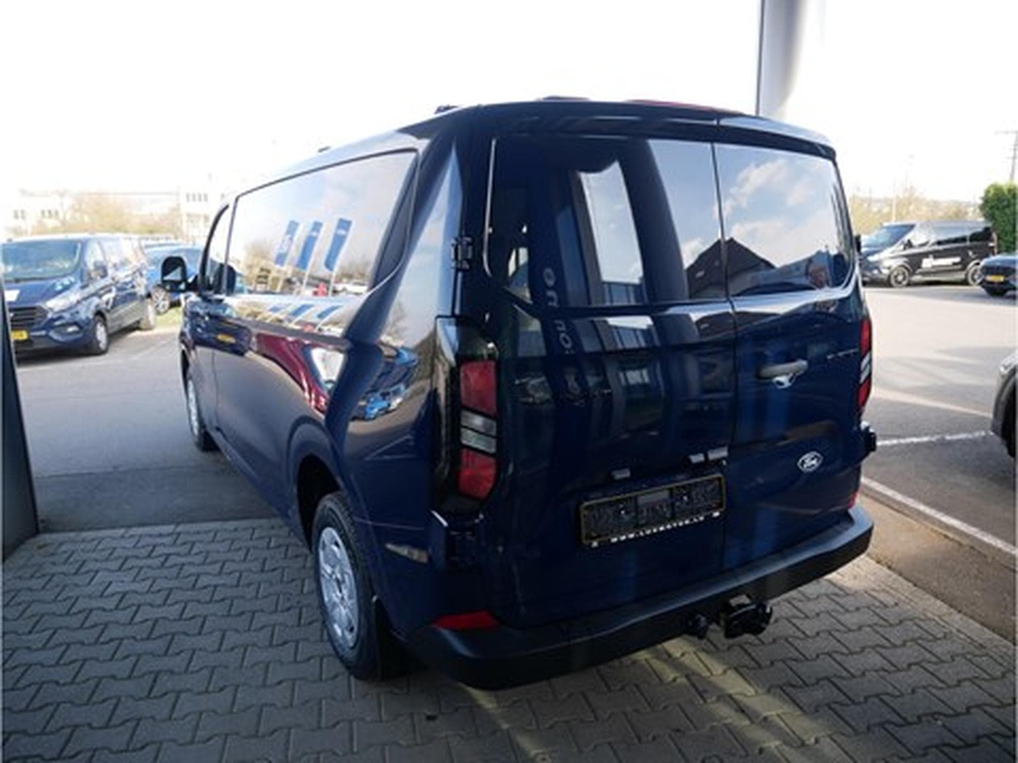 Ford Transit FOURGON 320L TREND 2.0TD136cv M6 FWD LWB  L2/H1 (2025) - Foto 3