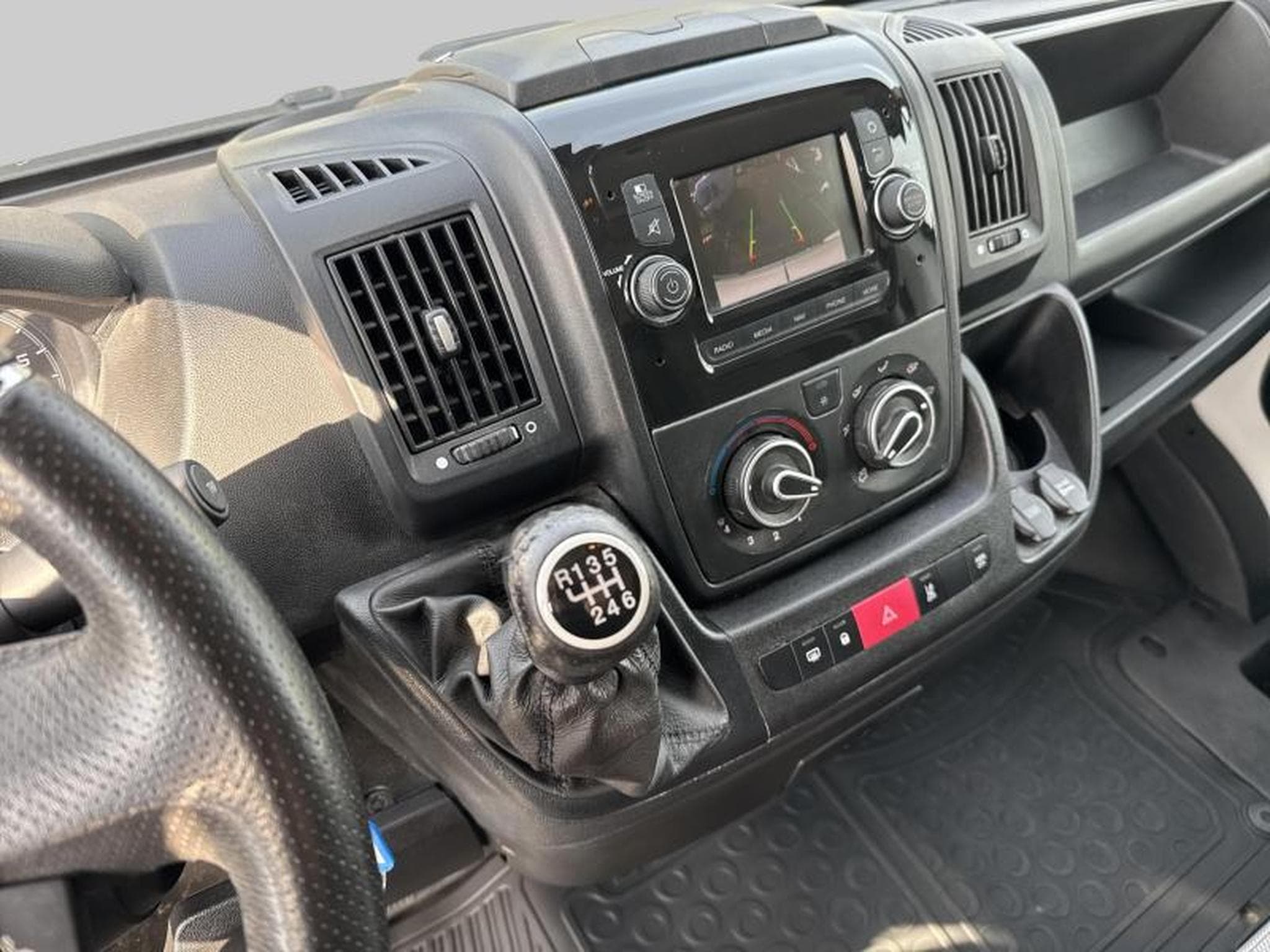 Peugeot Boxer III Asphalt (2021) - Photo 19