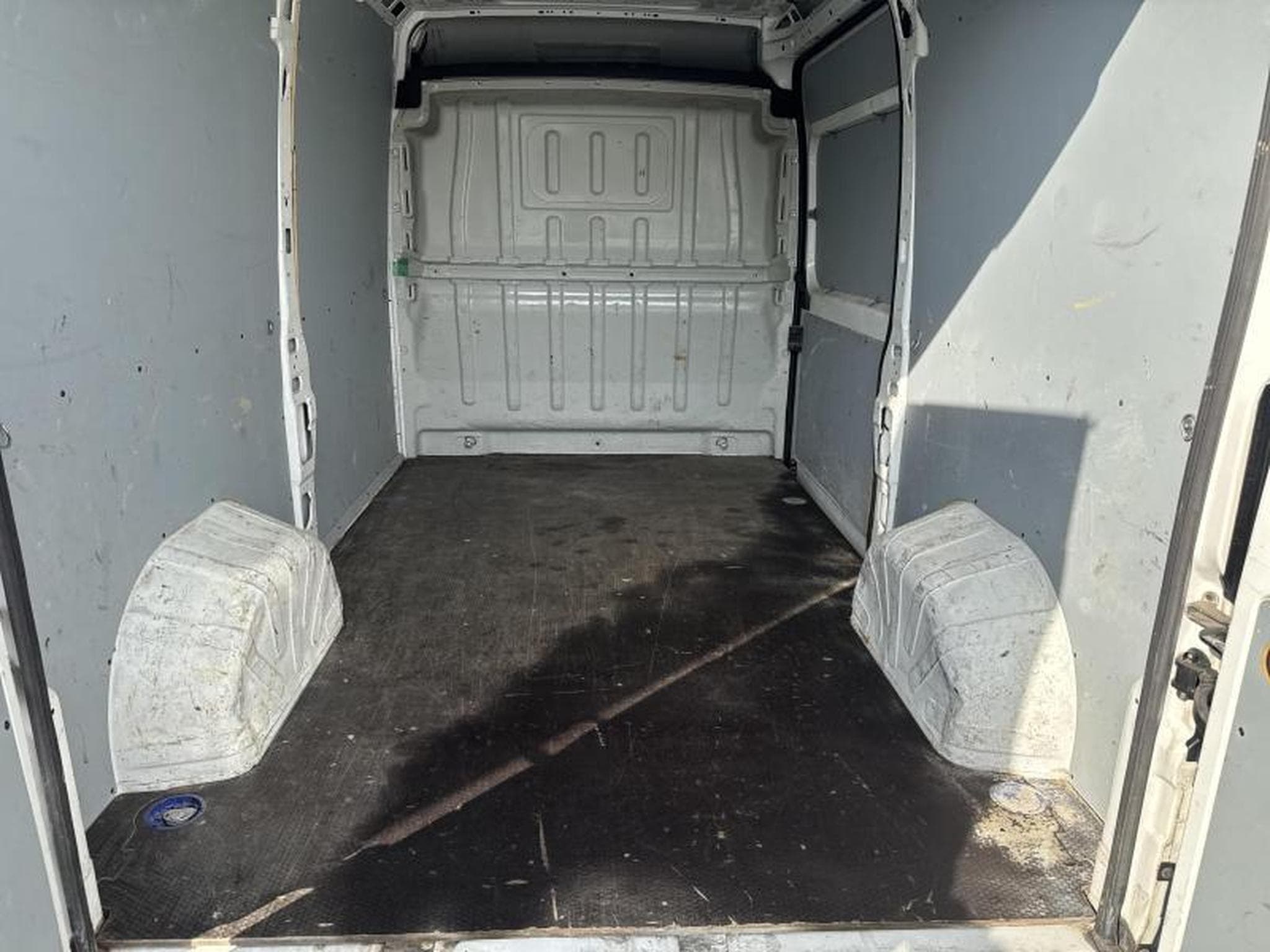 Peugeot Boxer III Asphalt (2021) - Photo 20