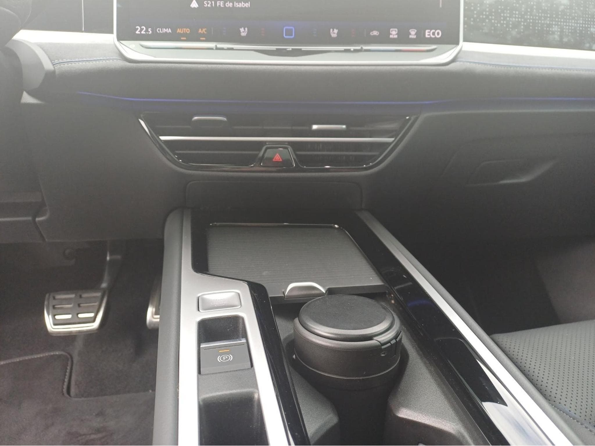 VW Passat R-Line (2025) - Foto 13