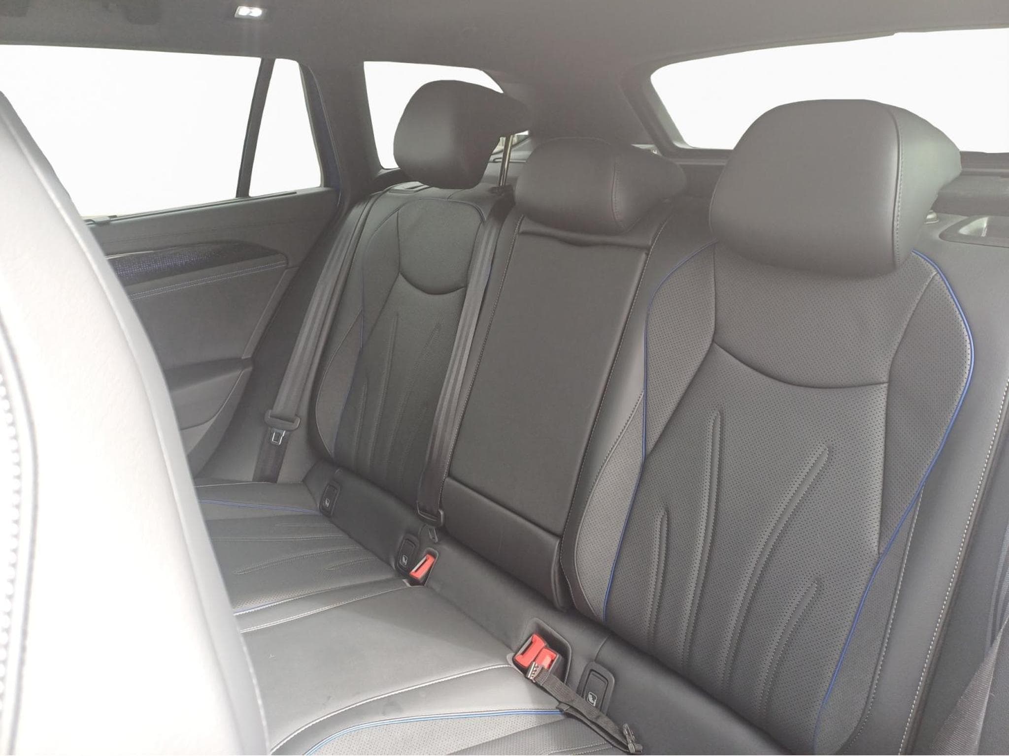 VW Passat R-Line (2025) - Foto 15