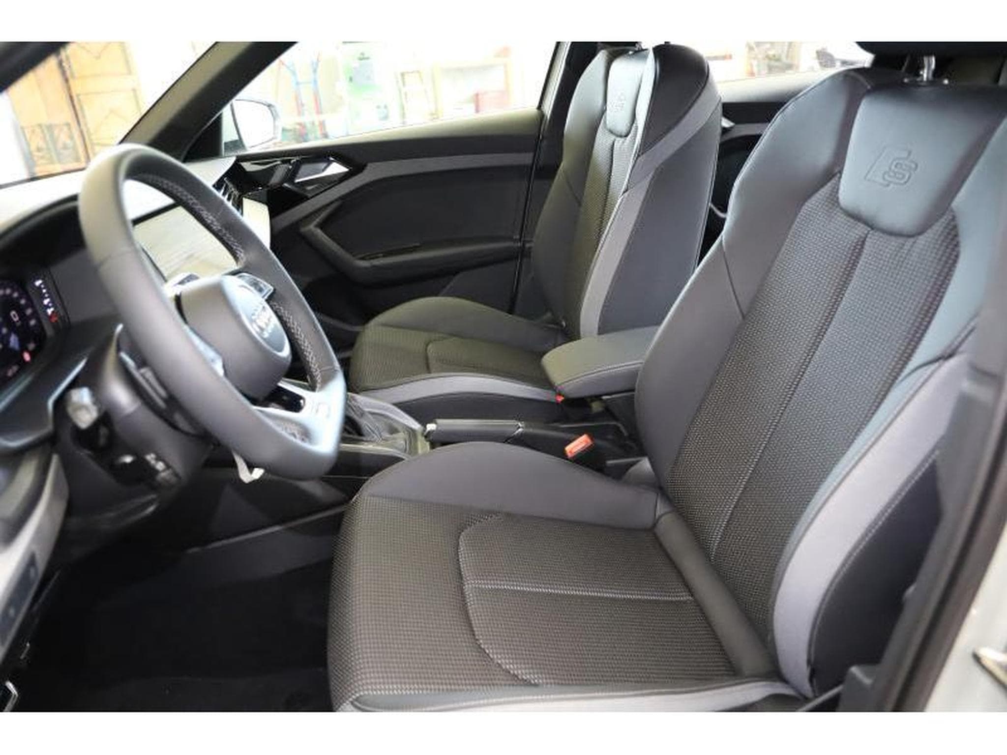 Audi A1 Sportback S Line (2024) - Photo 4