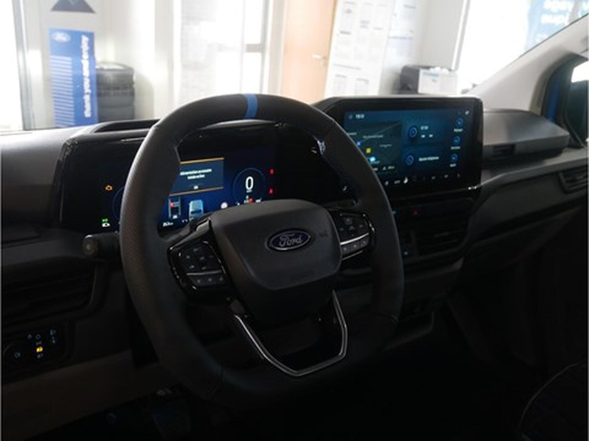 Ford Transit FOURGON 320S MS-RT 2.0TD170 T6.2 A8 4WD SWB 2.0 170ch (2025) - Foto 6