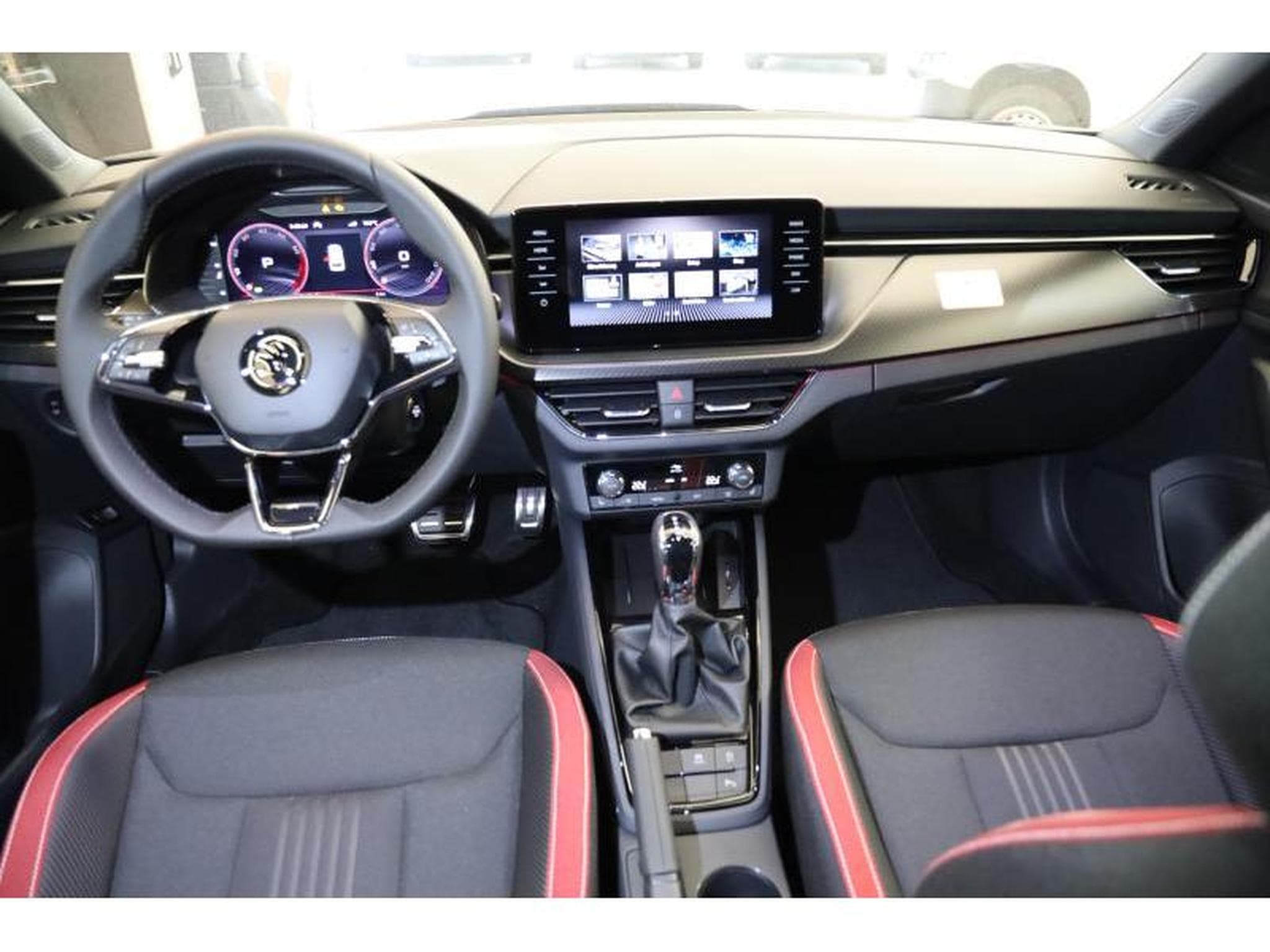 Skoda Kamiq Monte Carlo (2023) - Foto 2