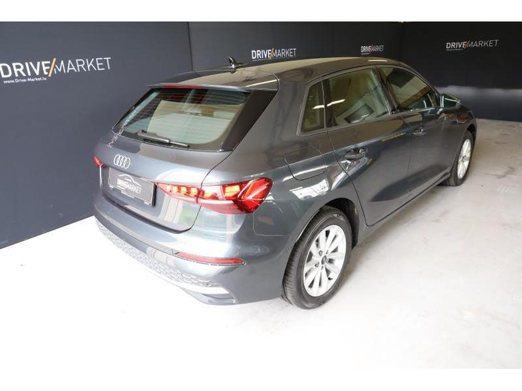 Audi A3 Sportback S Line (2024) - Photo 3