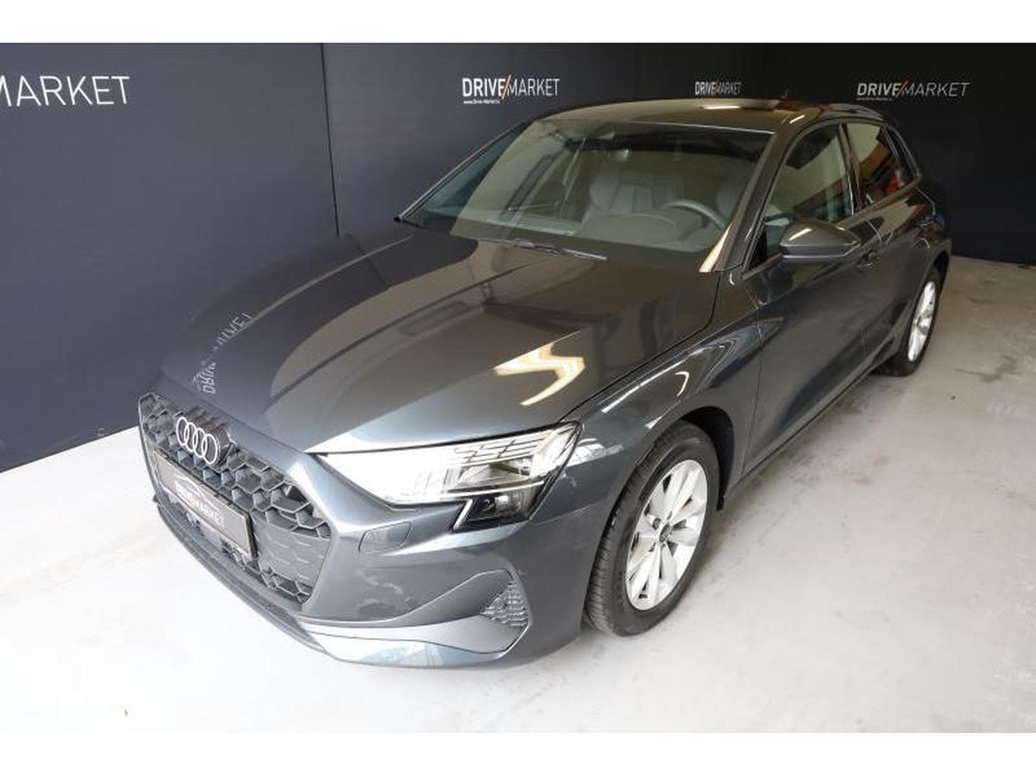 Audi A3 Sportback S Line (2024) - Photo 6