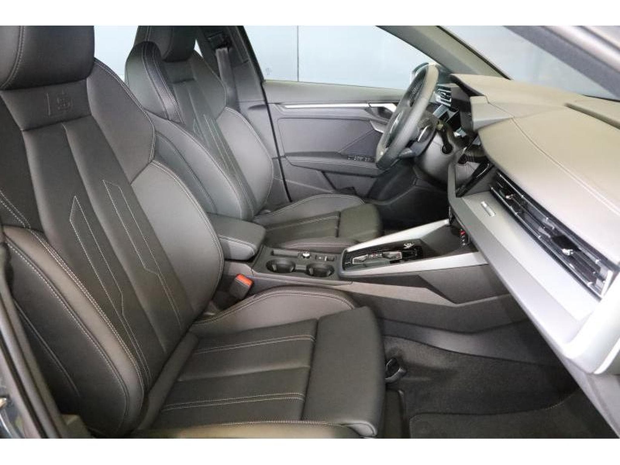 Audi A3 Sportback S Line (2024) - Photo 7