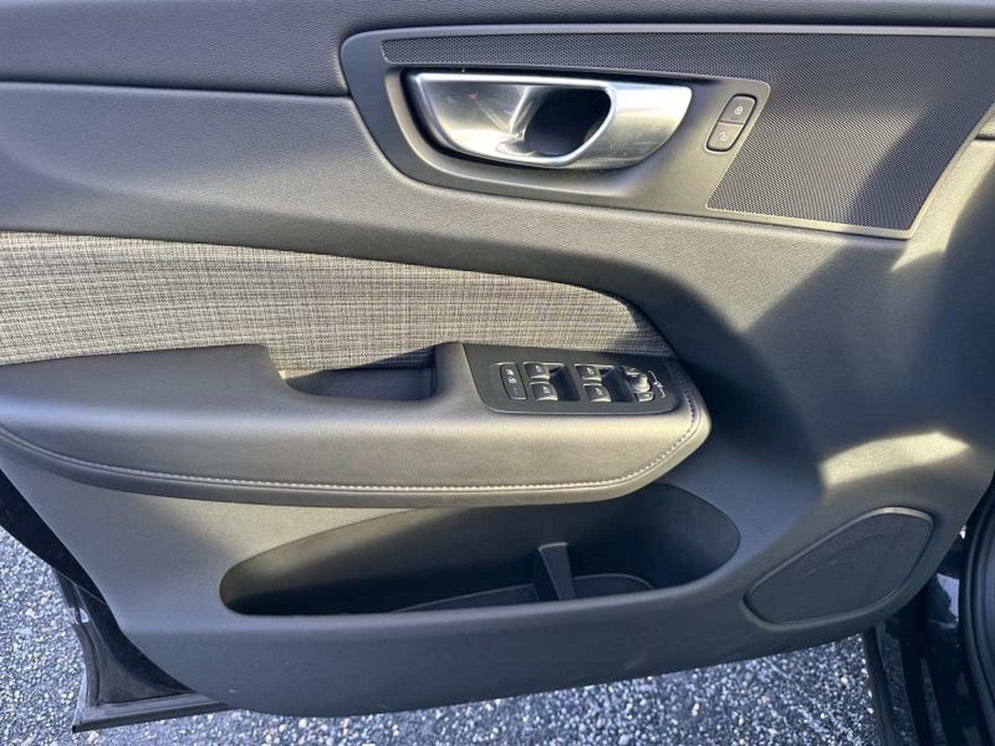 Volvo XC60 B4 Core / Diesel (2023) - Foto 16