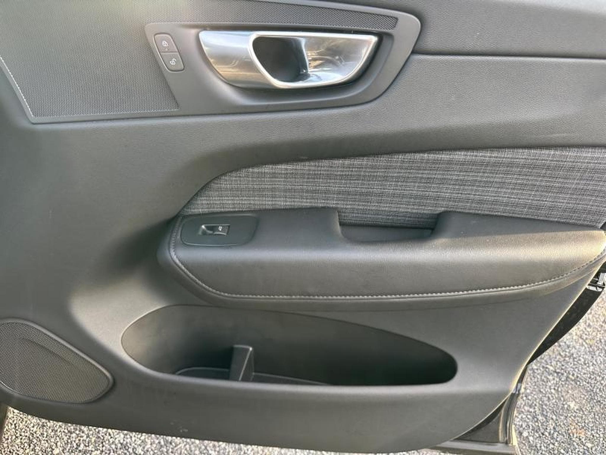 Volvo XC60 B4 Core / Diesel (2023) - Foto 25