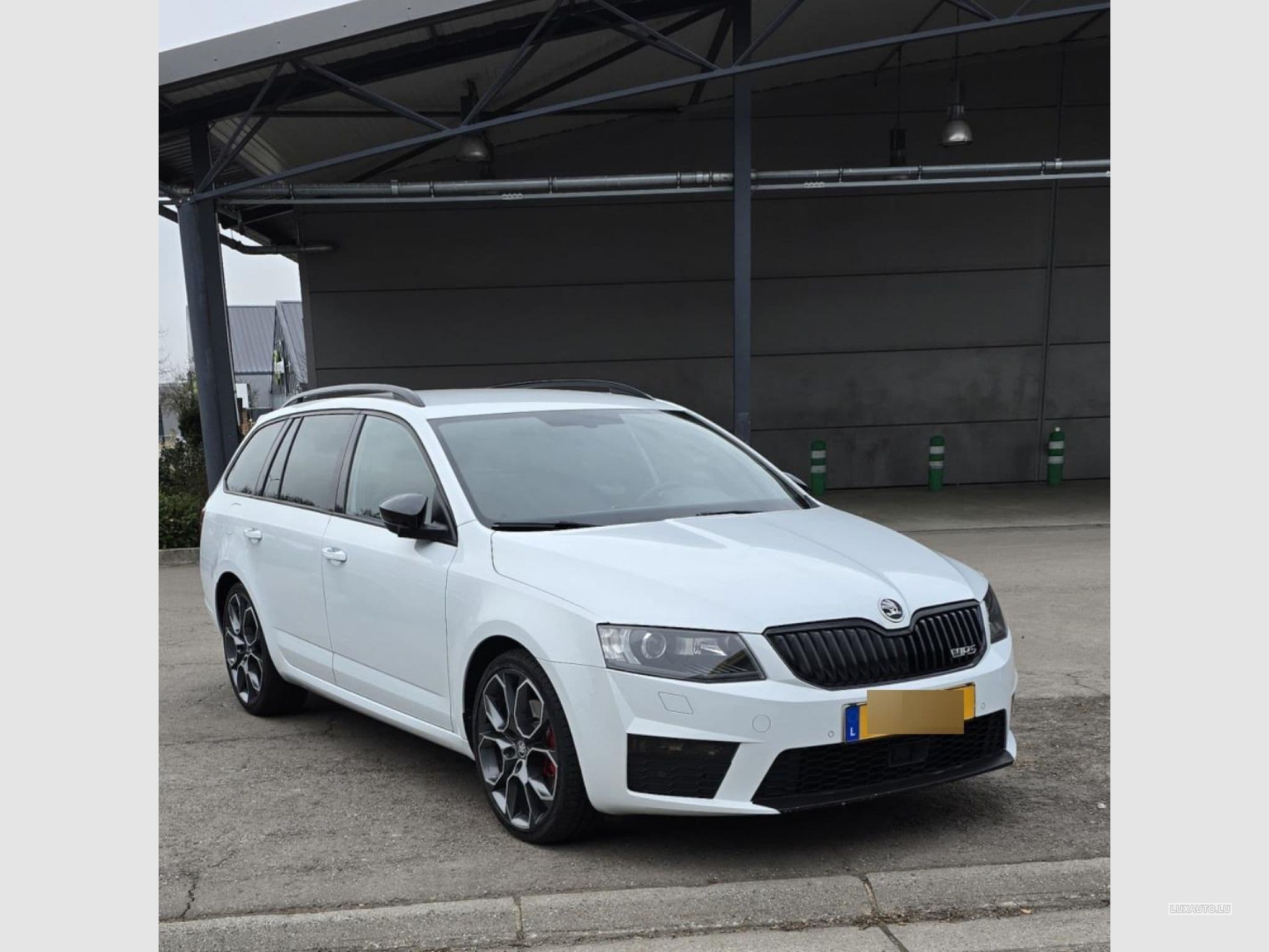 Skoda Octavia RS 184PS DSG (2016) - Photo 2