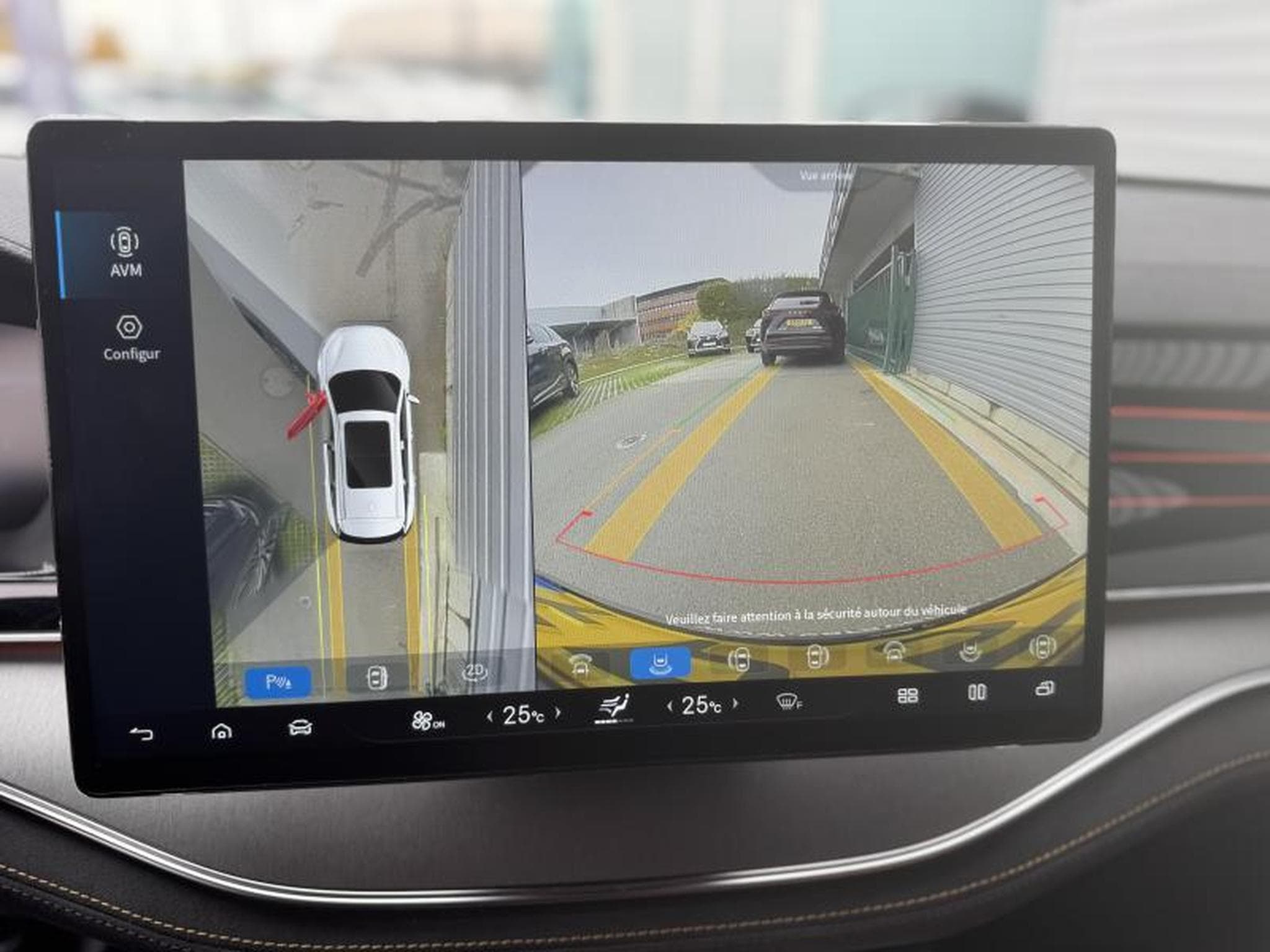 BYD TANG EXECUTIVE (2024) - Photo 15