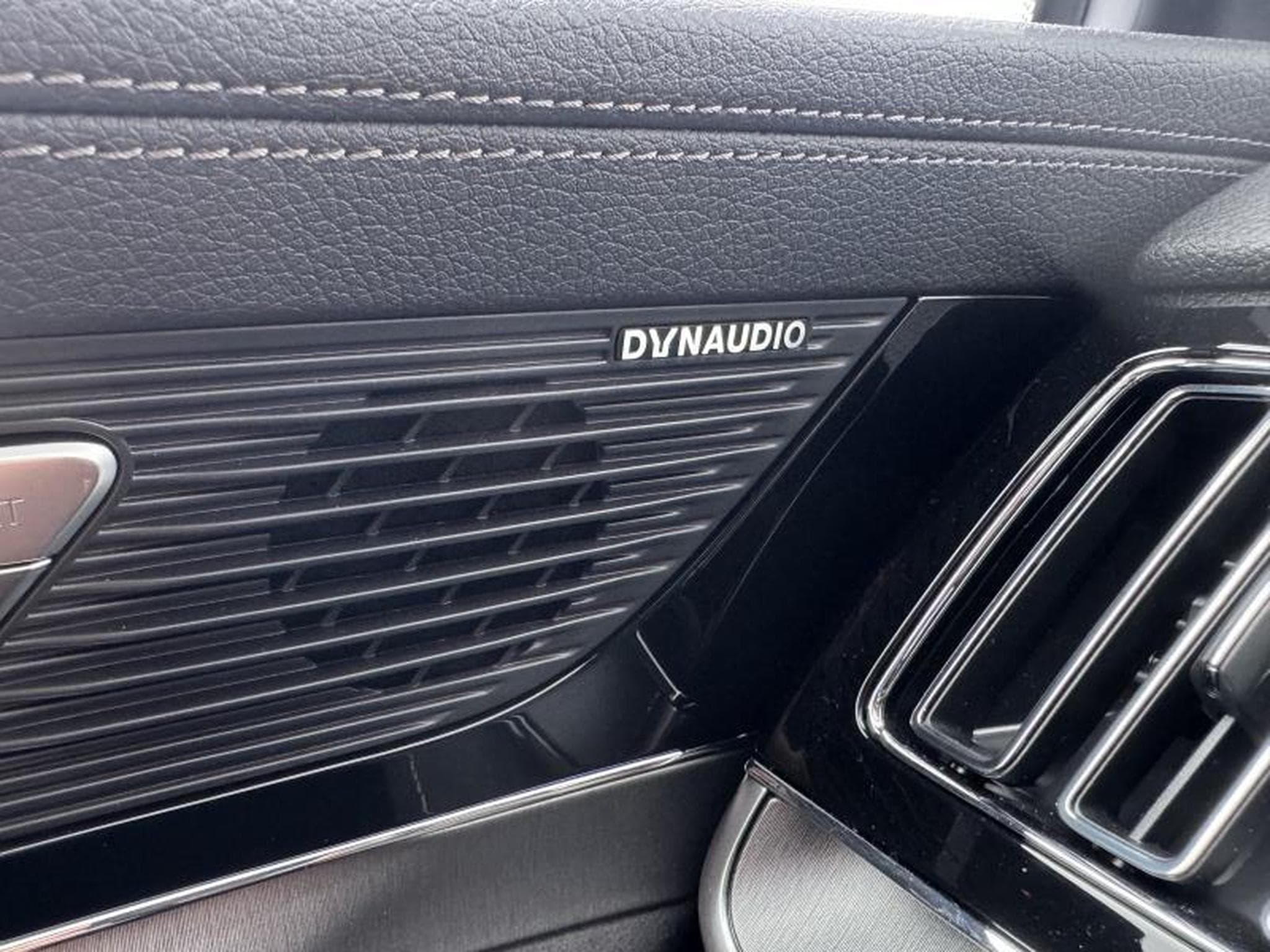 BYD TANG EXECUTIVE (2024) - Photo 17