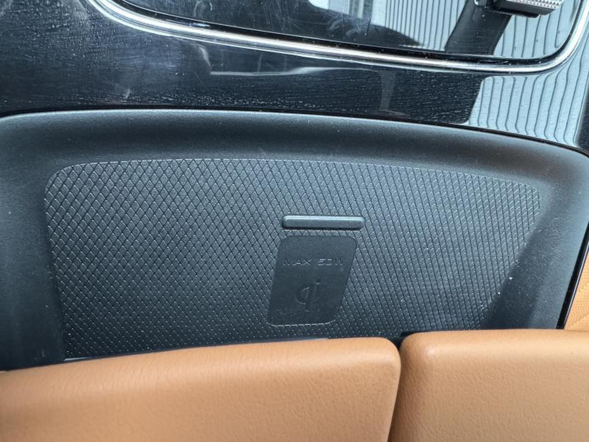 BYD TANG EXECUTIVE (2024) - Photo 19