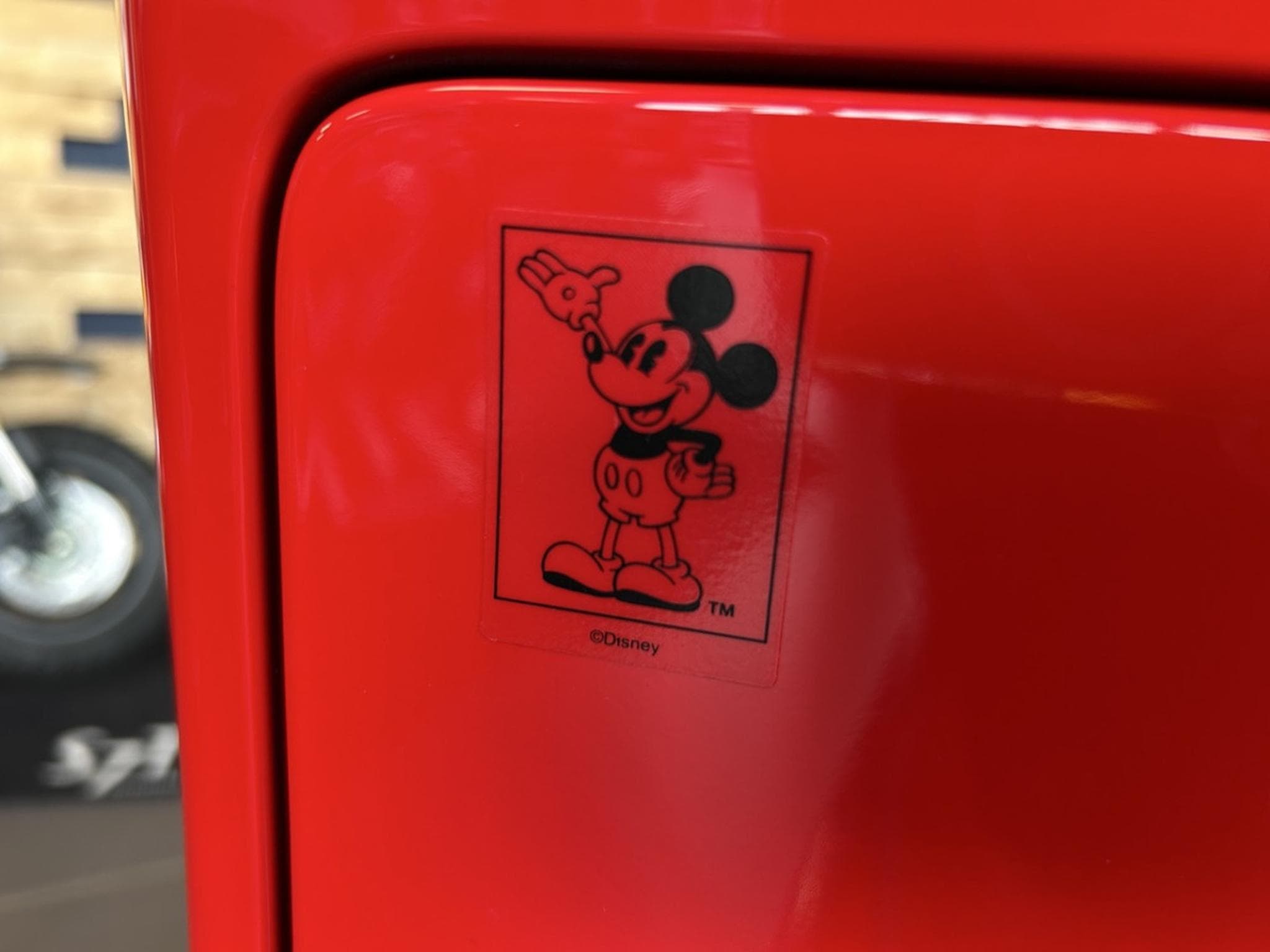 Vespa GTS 310 Mickey Mouse Disney Edition GAS (2026) - Photo 13