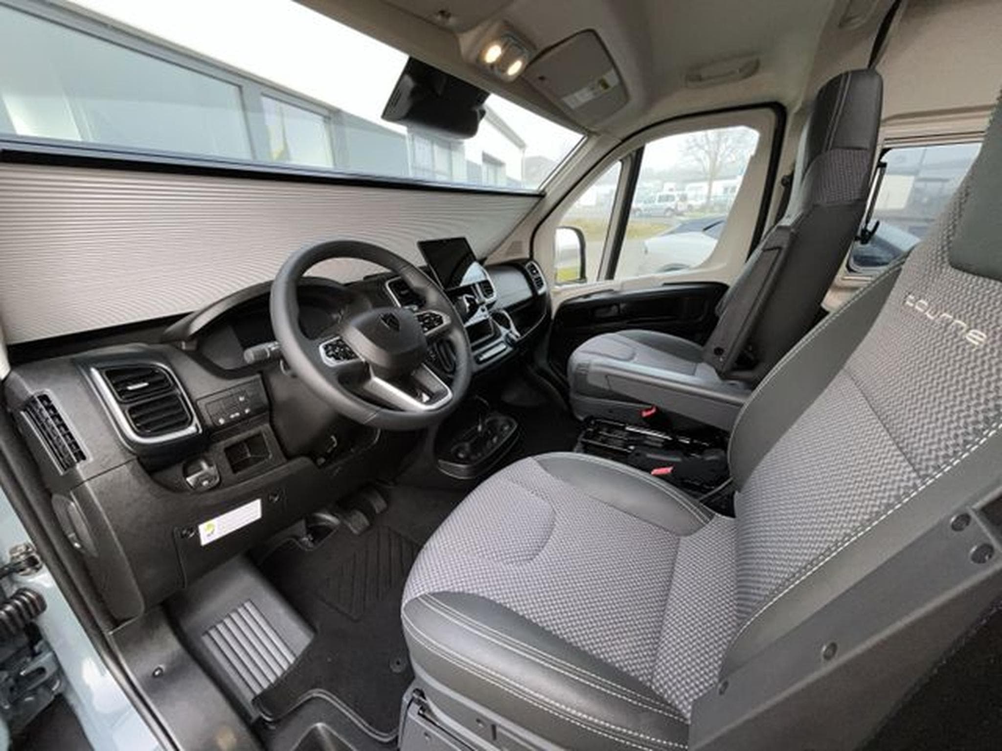 Tourne Mobile Cruise 6.4m, 2.2 BlueHDI 180, Automatik (2023) - Foto 10