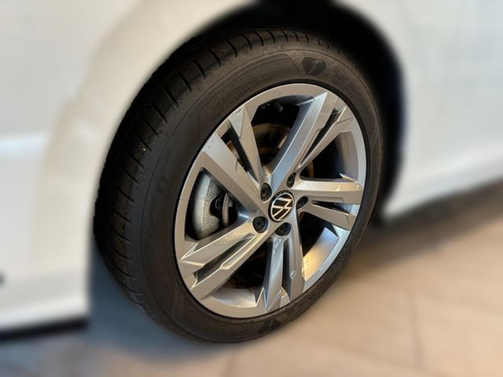 VW Golf Golf Variant VIII R-Line (2022) - Foto 6