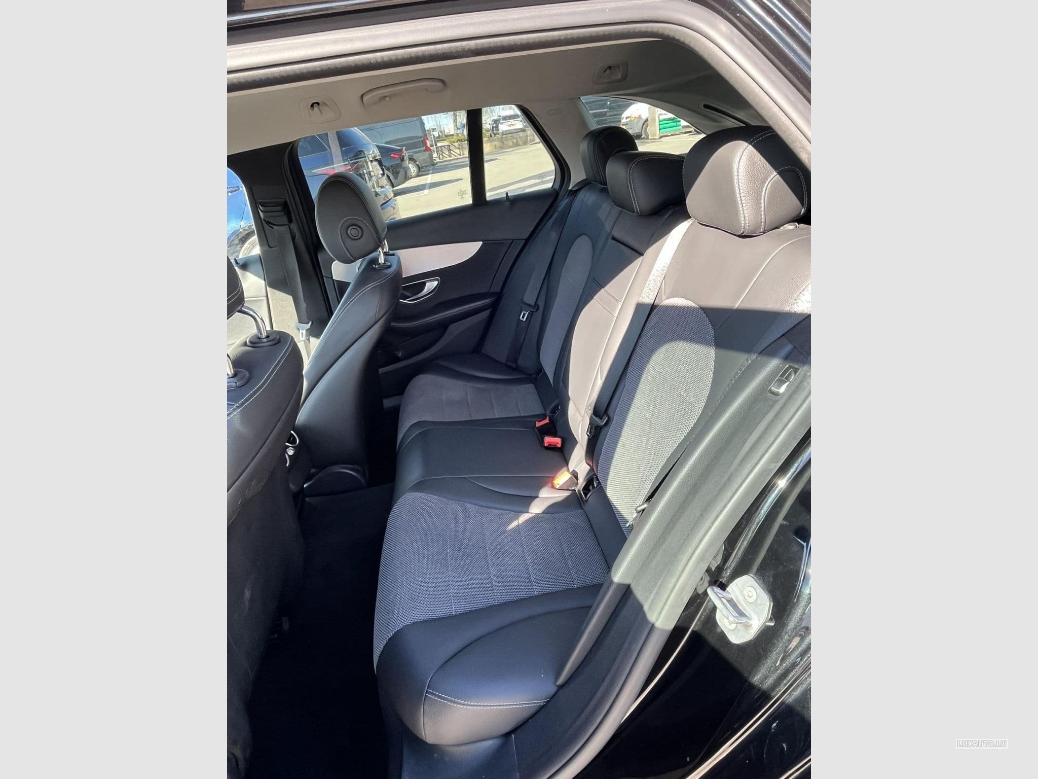 Mercedes C 220 AMG Line (2018) - Foto 9