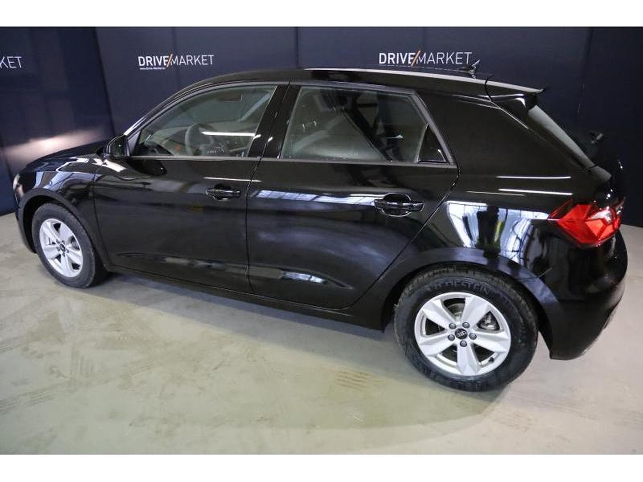 Audi A1 Sportback S Line (2024) - Photo 1