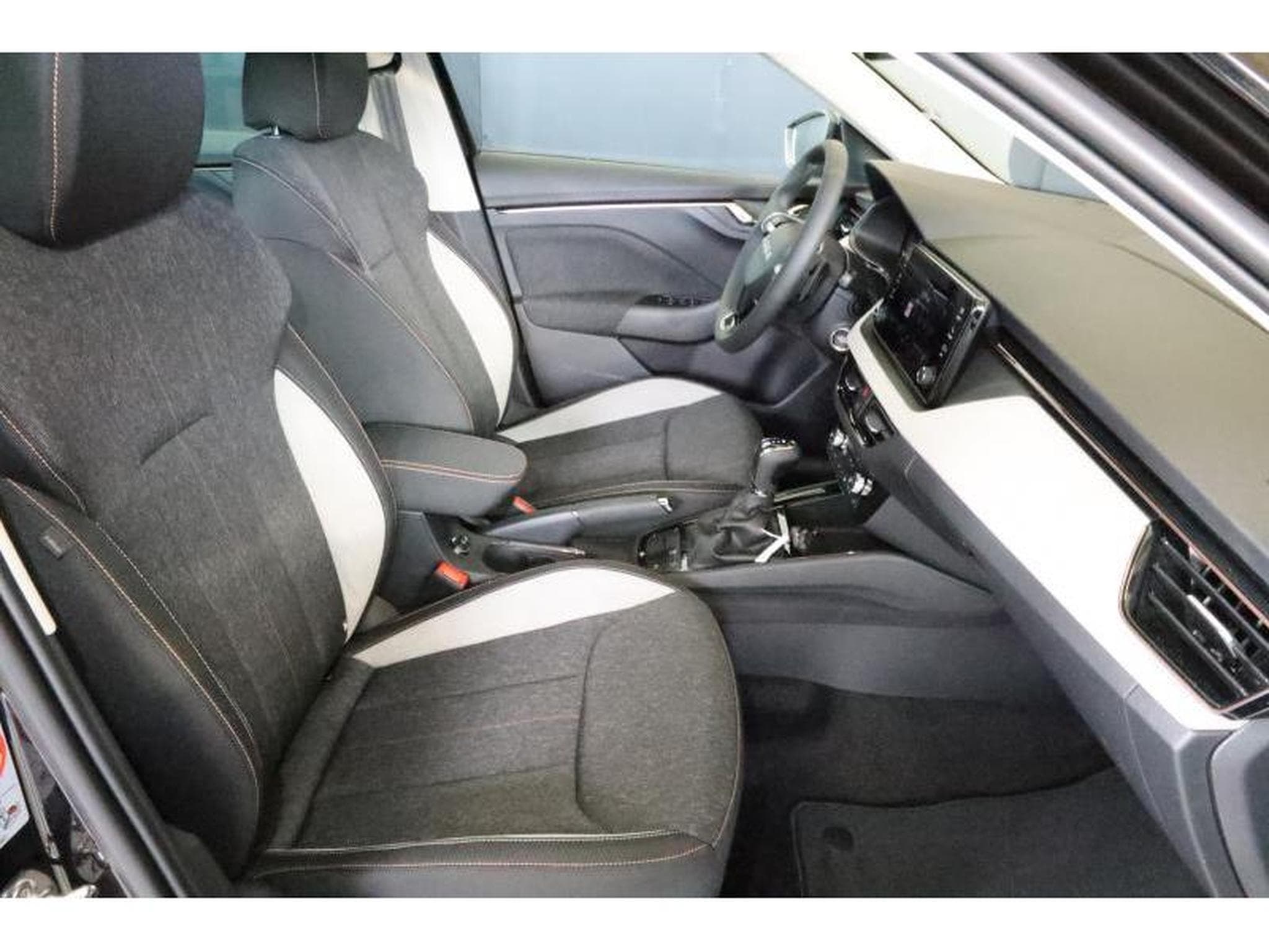 Skoda Kamiq Selection (2025) - Photo 6