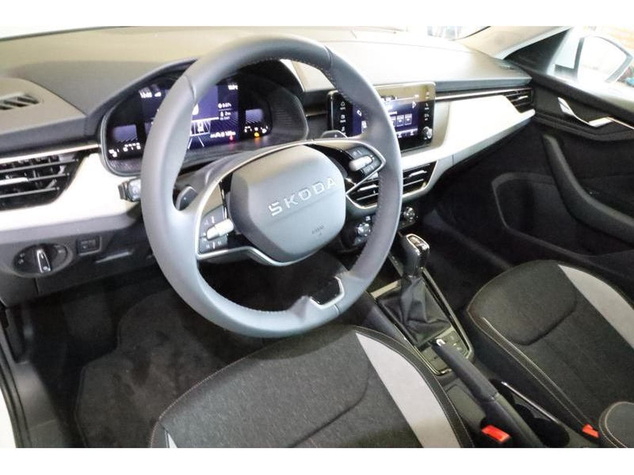 Skoda Kamiq Selection (2025) - Photo 2