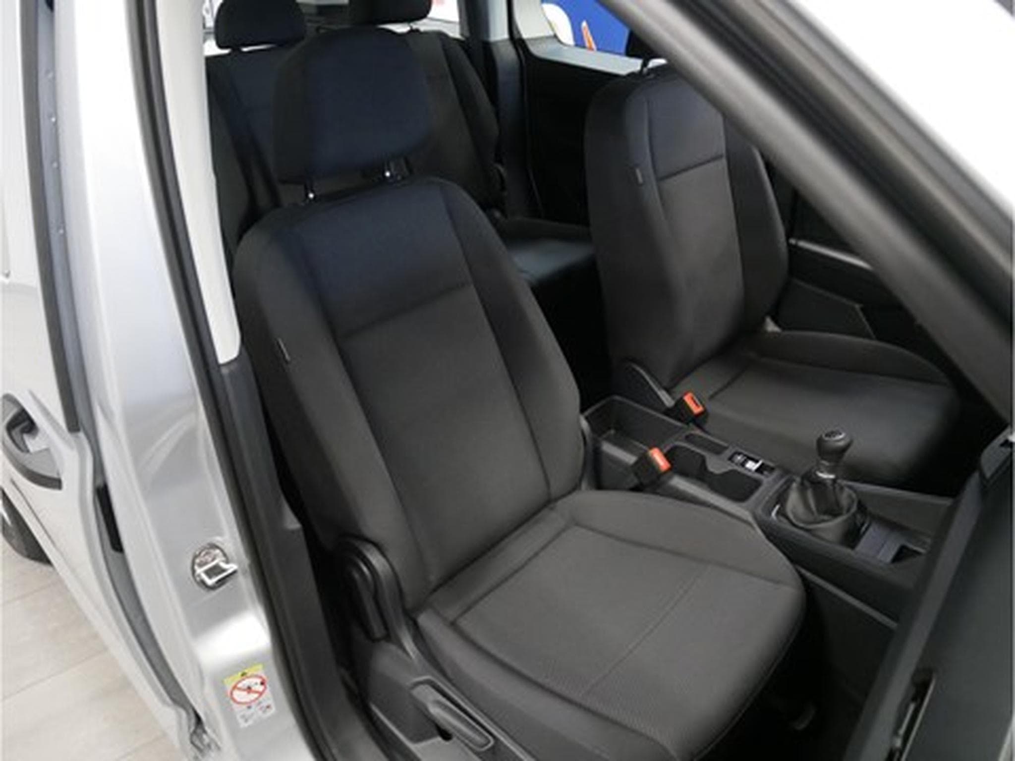 Ford Tourneo Trend 2.0 EcoBlue 102PS M6 (2025) - Foto 5