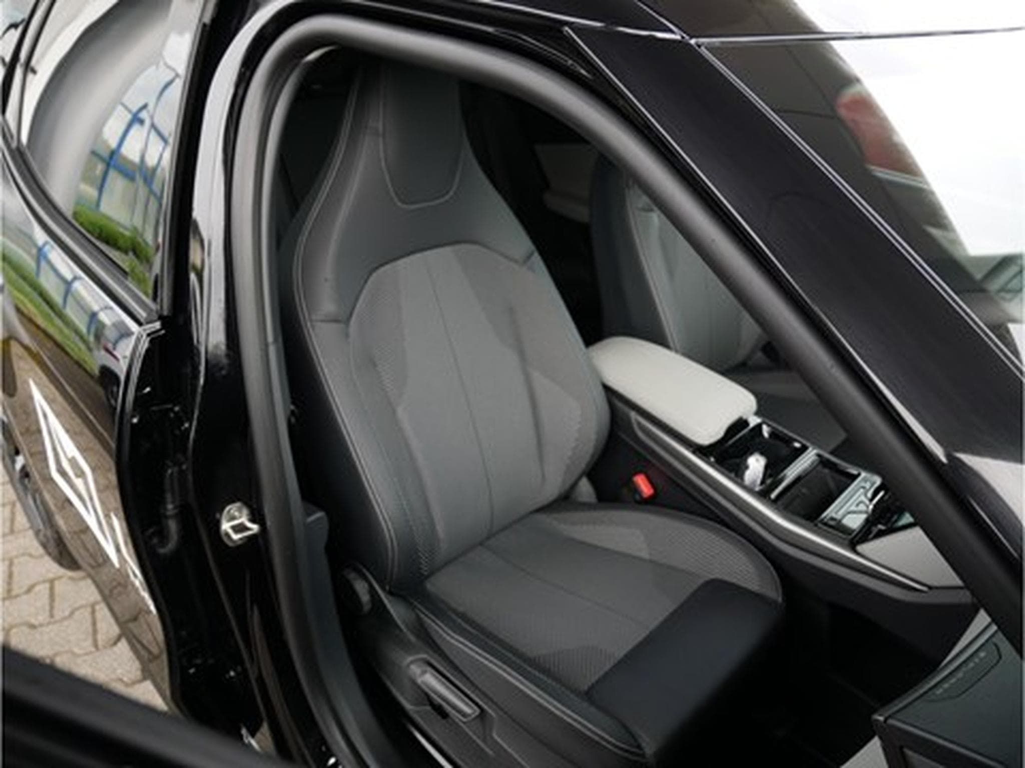 Ford Explorer Explorer 77kWh Extended Range RWD 286ch/210kW - A1 (2024) - Photo 5