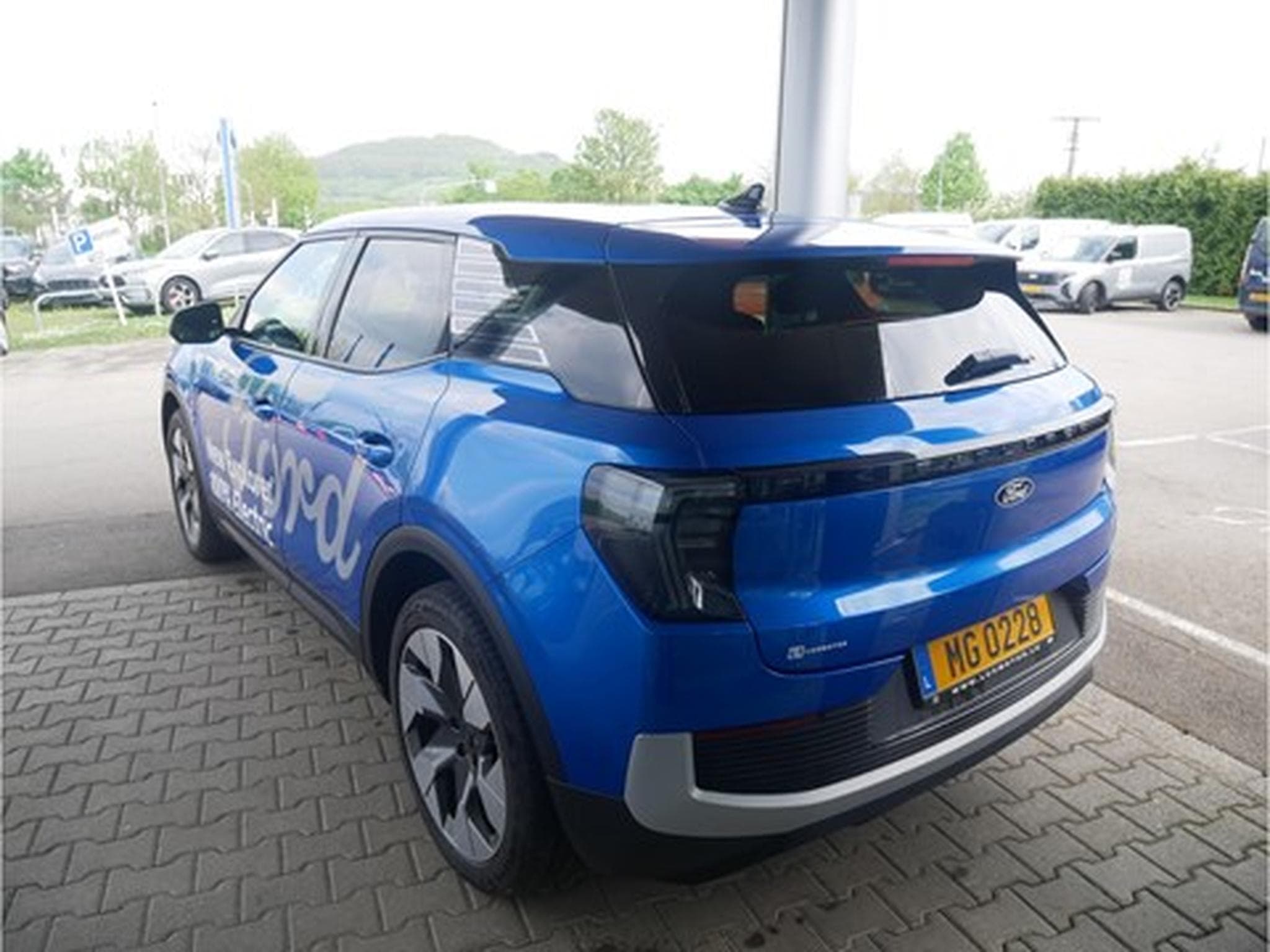 Ford Explorer Explorer Premium 79kWh Extended Range AWD 340ch/250kW - A1 (2024) - Foto 3