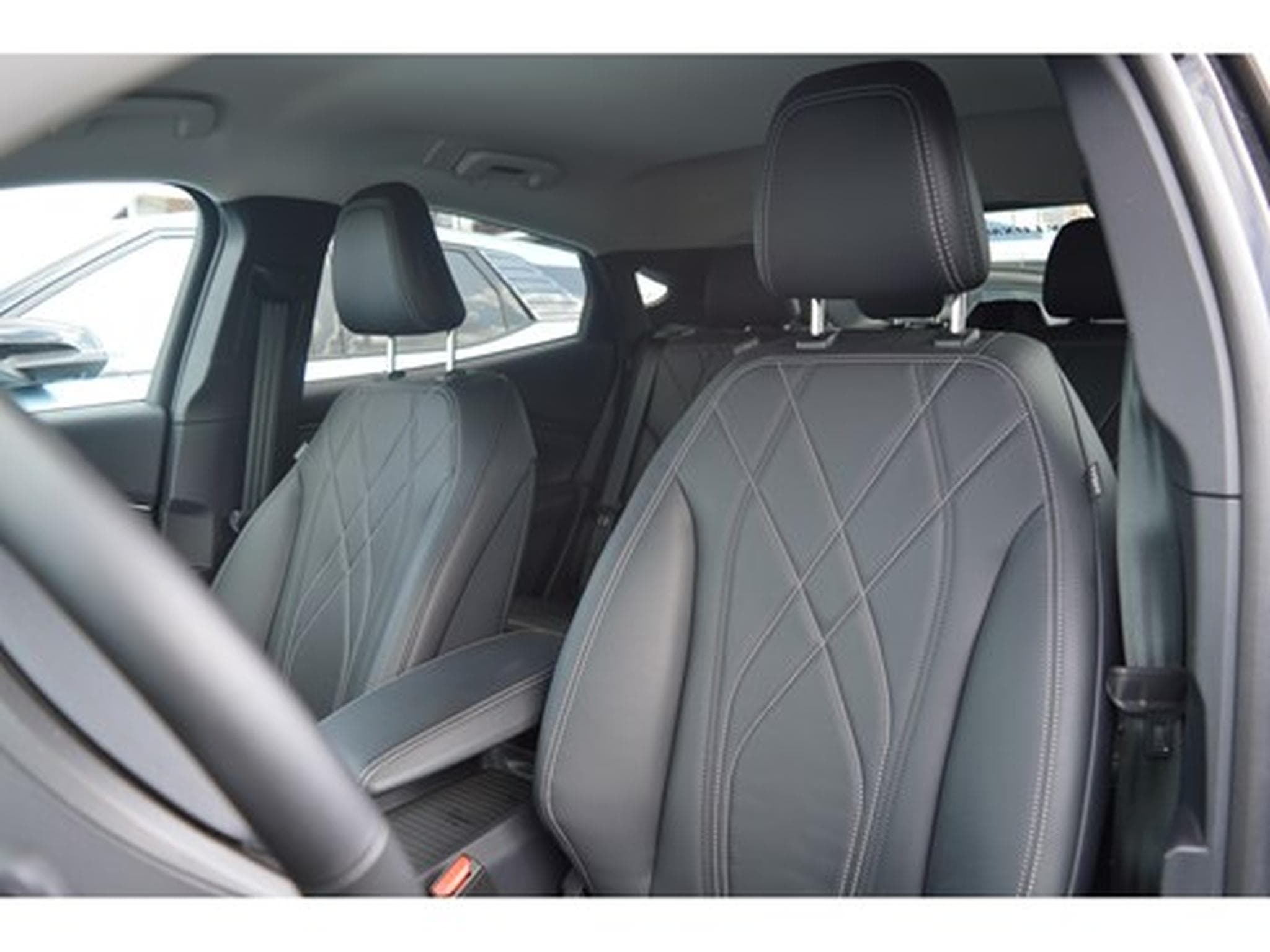 Ford Mustang Mach-E Base 72kWh Standard Range LFP 269ch/198kW - A1 GAR 01/2029 (2024) - Photo 6