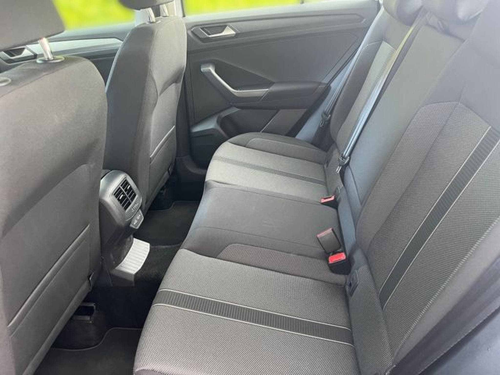 VW T-Roc T-Roc Life (2023) - Foto 13