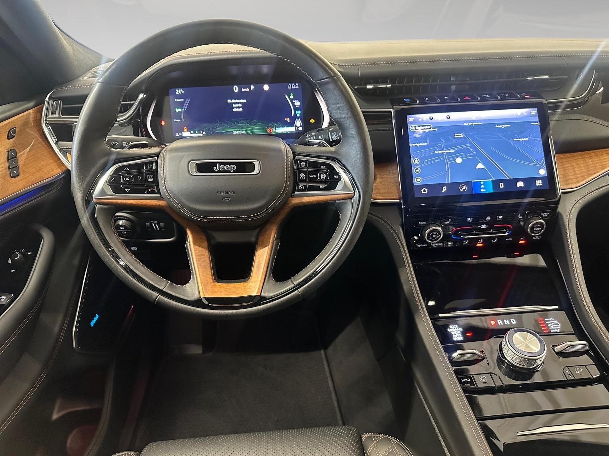 Jeep Cherokee 2.0 4XE SUMMIT RESERVE (2023) - Photo 2