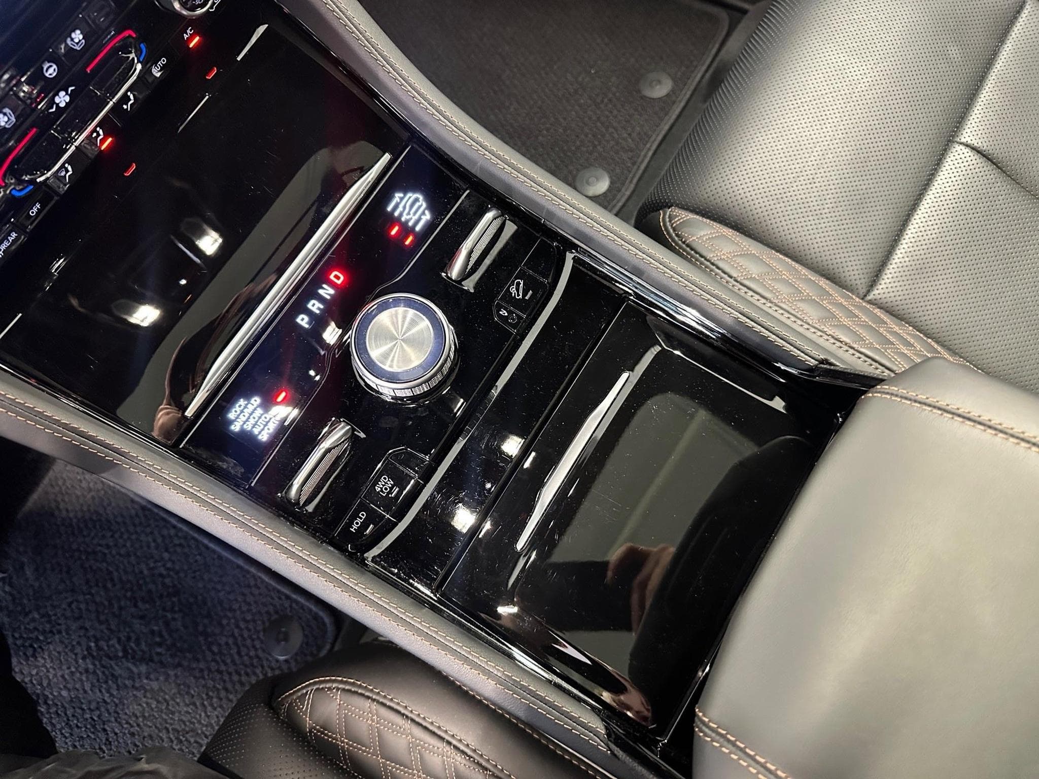 Jeep Cherokee 2.0 4XE SUMMIT RESERVE (2023) - Photo 3