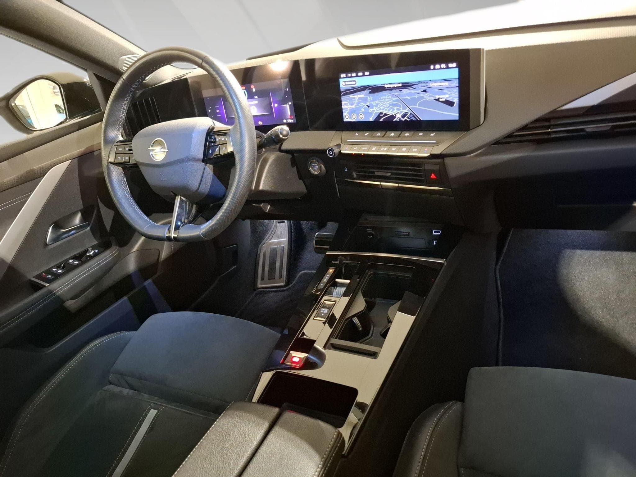 Opel Astra 1.6 L Gse (2023) - Photo 11