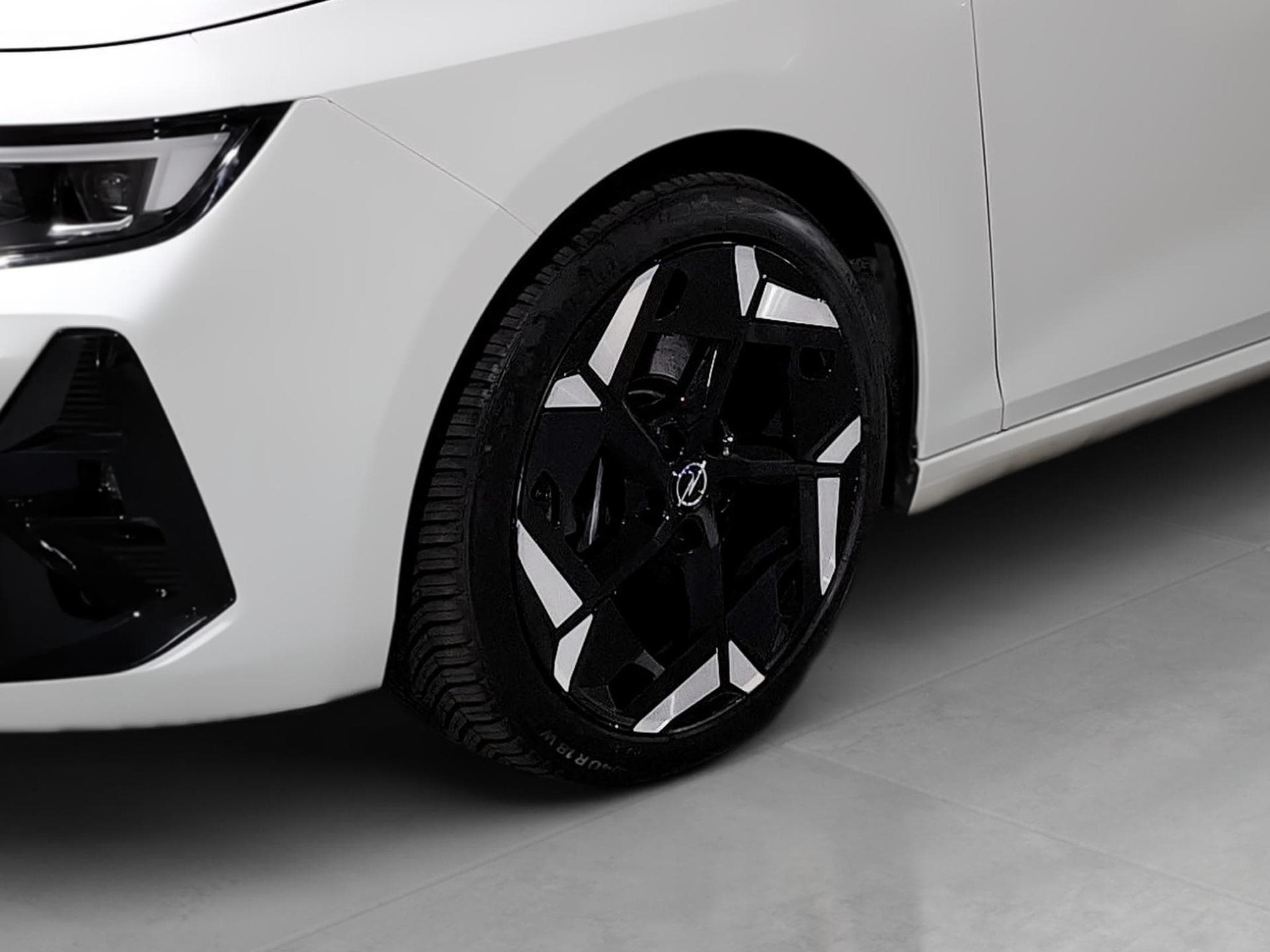 Opel Astra 1.6 L Gse (2023) - Photo 19