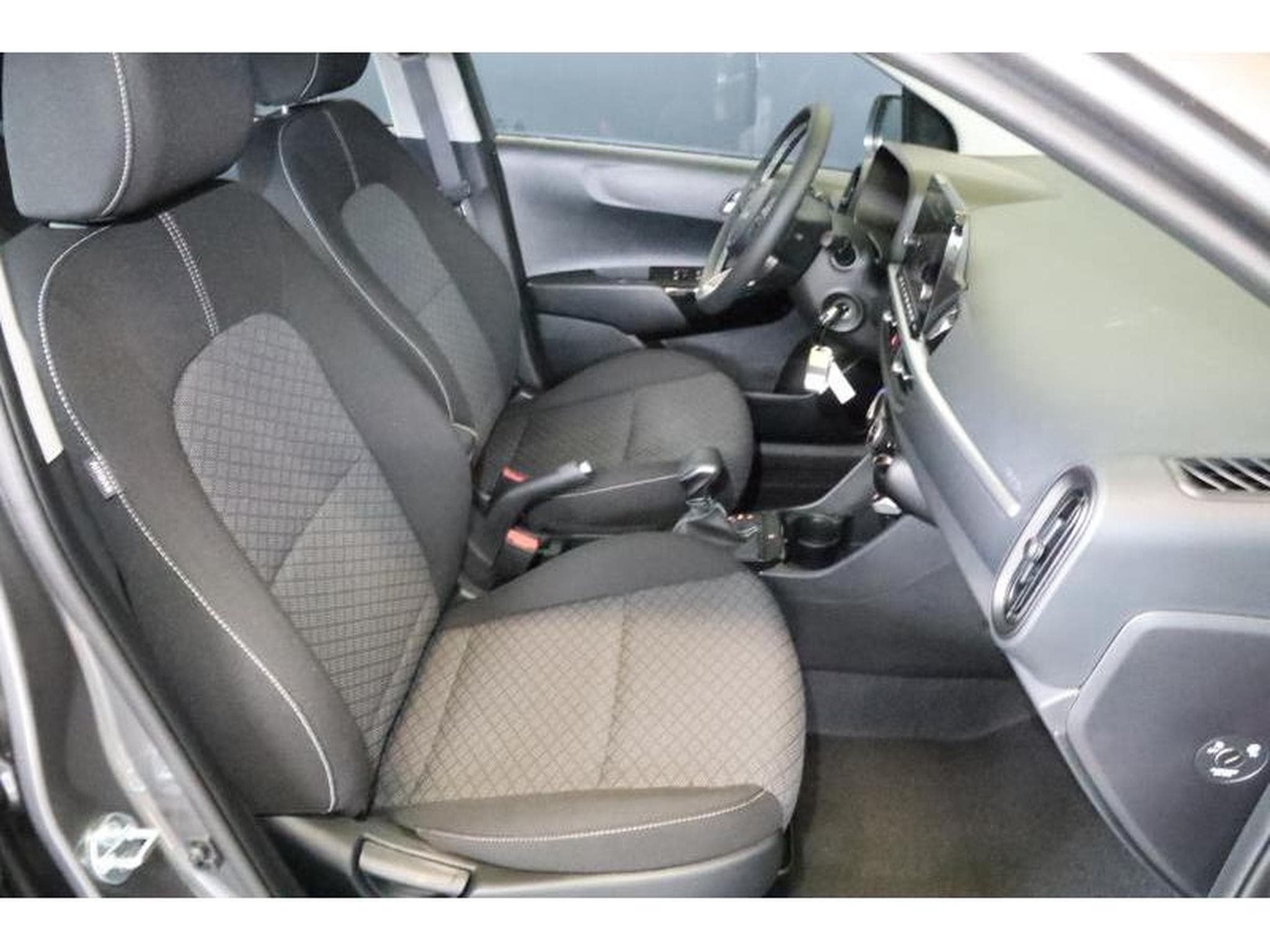 Kia Picanto Pulse (2024) - Photo 16