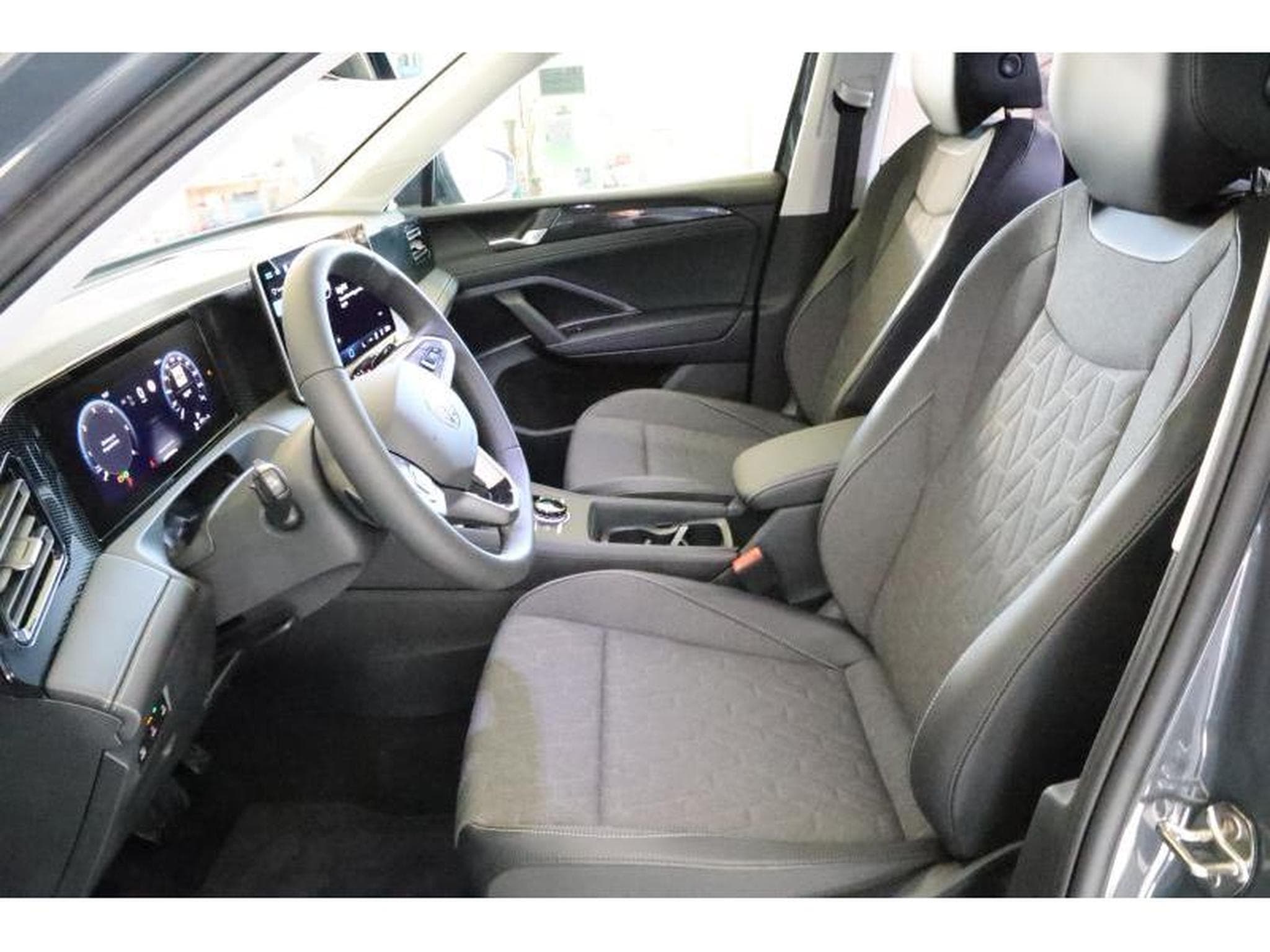 VW Tiguan Life (2025) - Photo 11