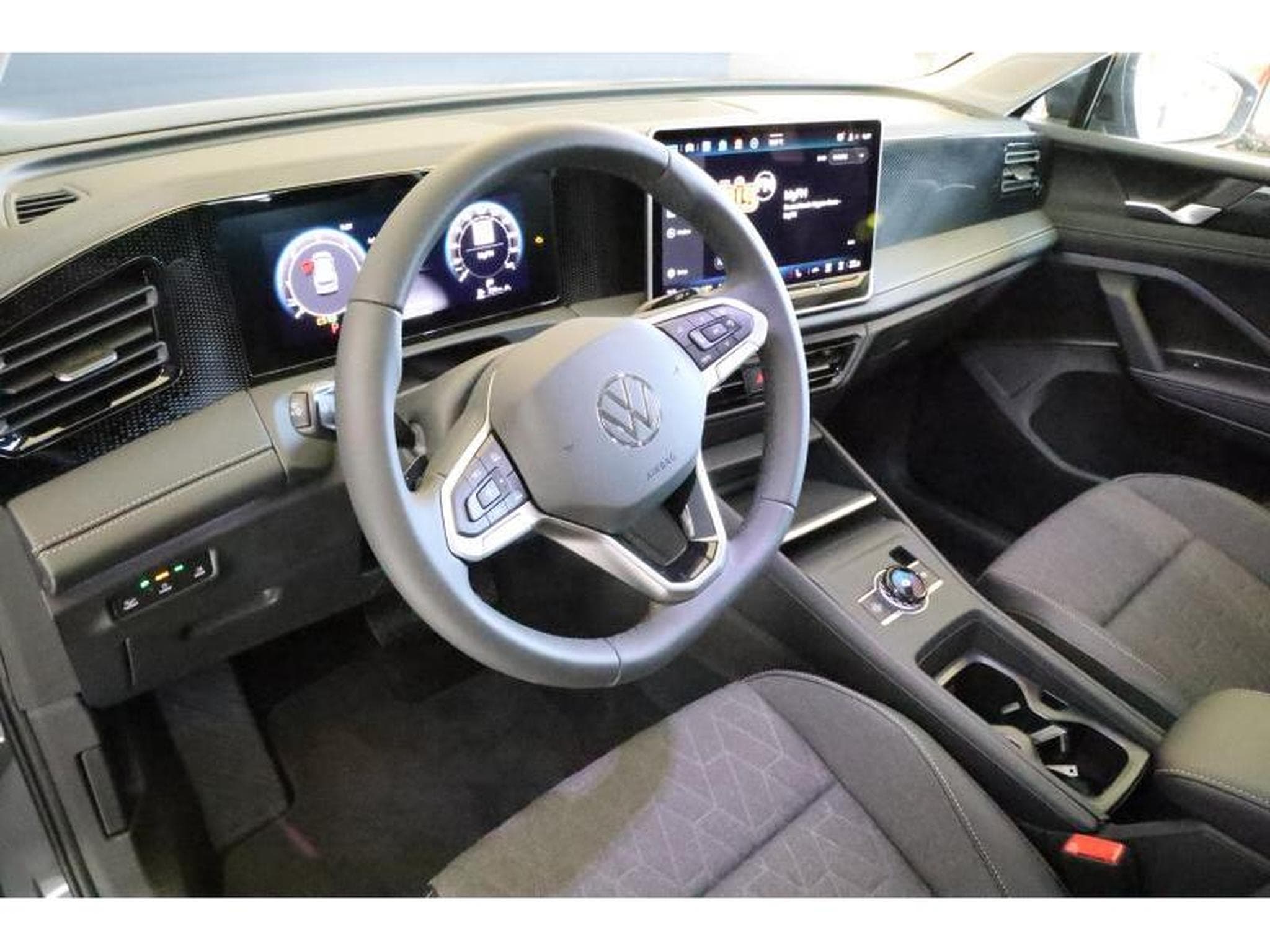 VW Tiguan Life (2025) - Photo 13