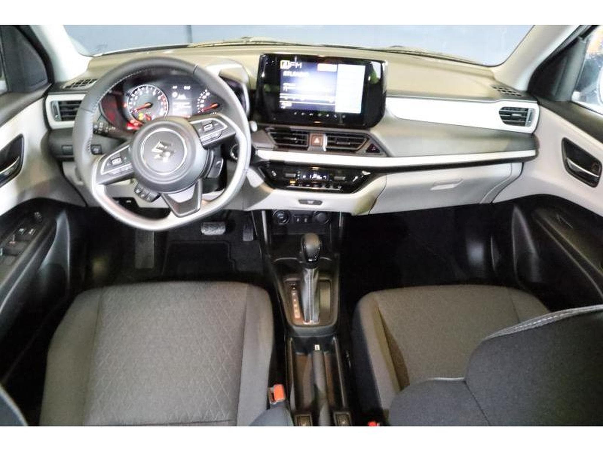 Suzuki Swift GL+ (2025) - Foto 2