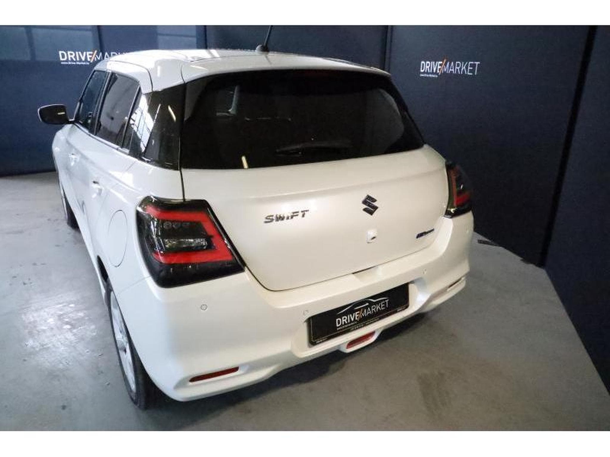 Suzuki Swift GL+ (2025) - Foto 13