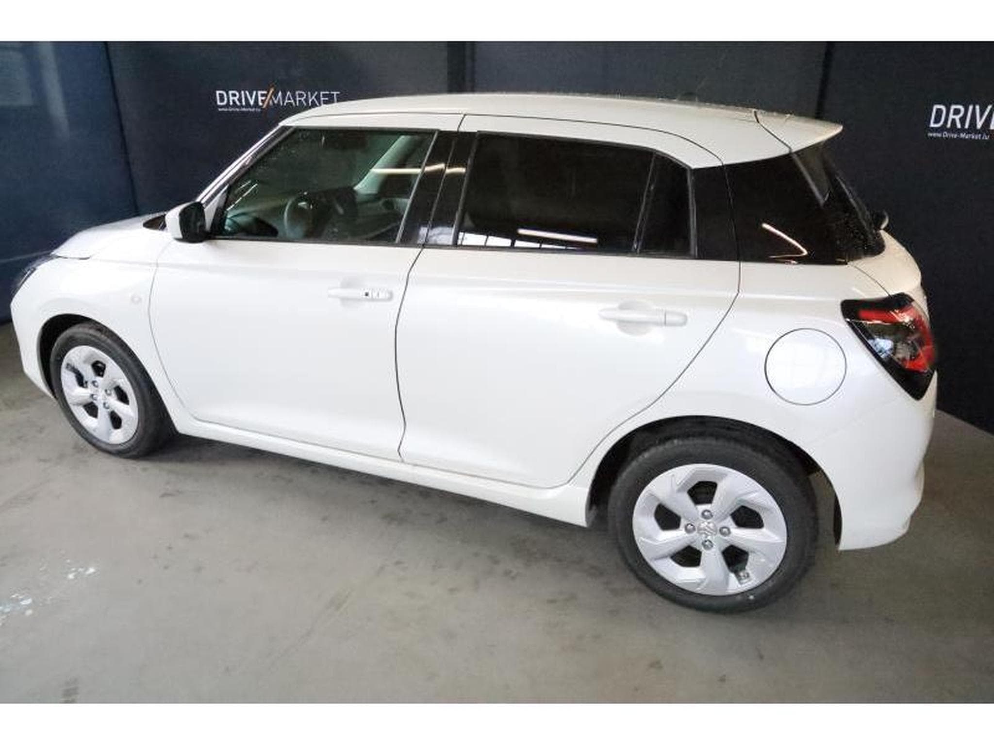 Suzuki Swift GL+ (2025) - Foto 3