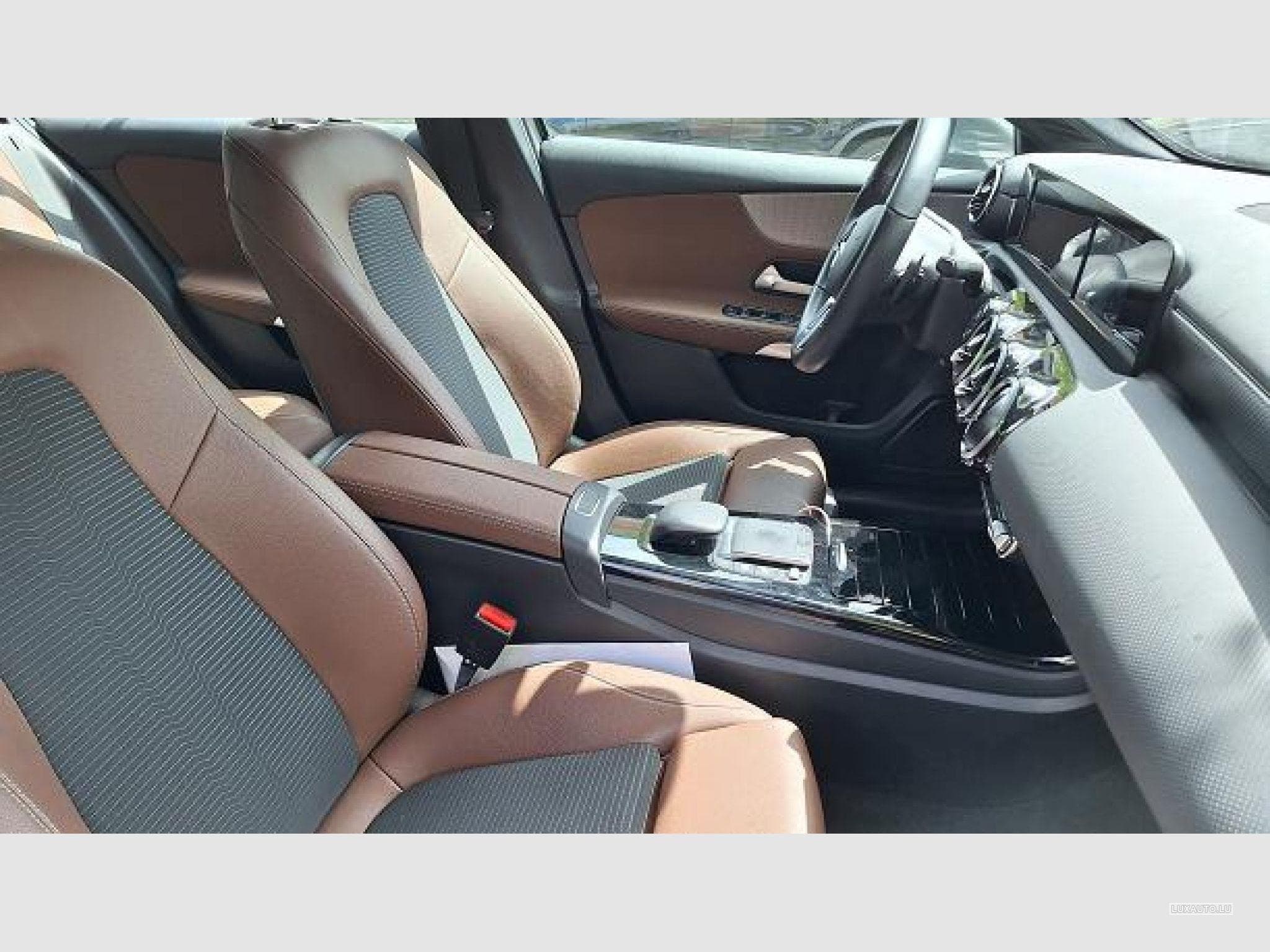 Mercedes A 180 A 180 d 8G-DCT Advanced Progressive 116cv (2021) - Photo 3