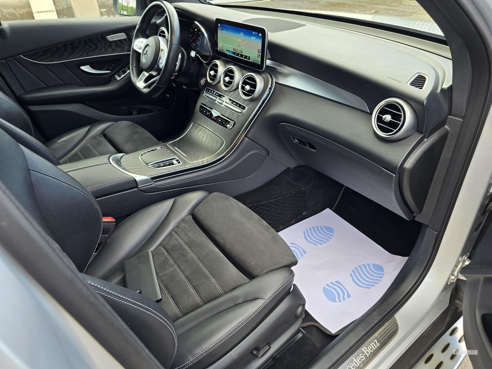 Mercedes GLC 300 AMG (2020) - Foto 9