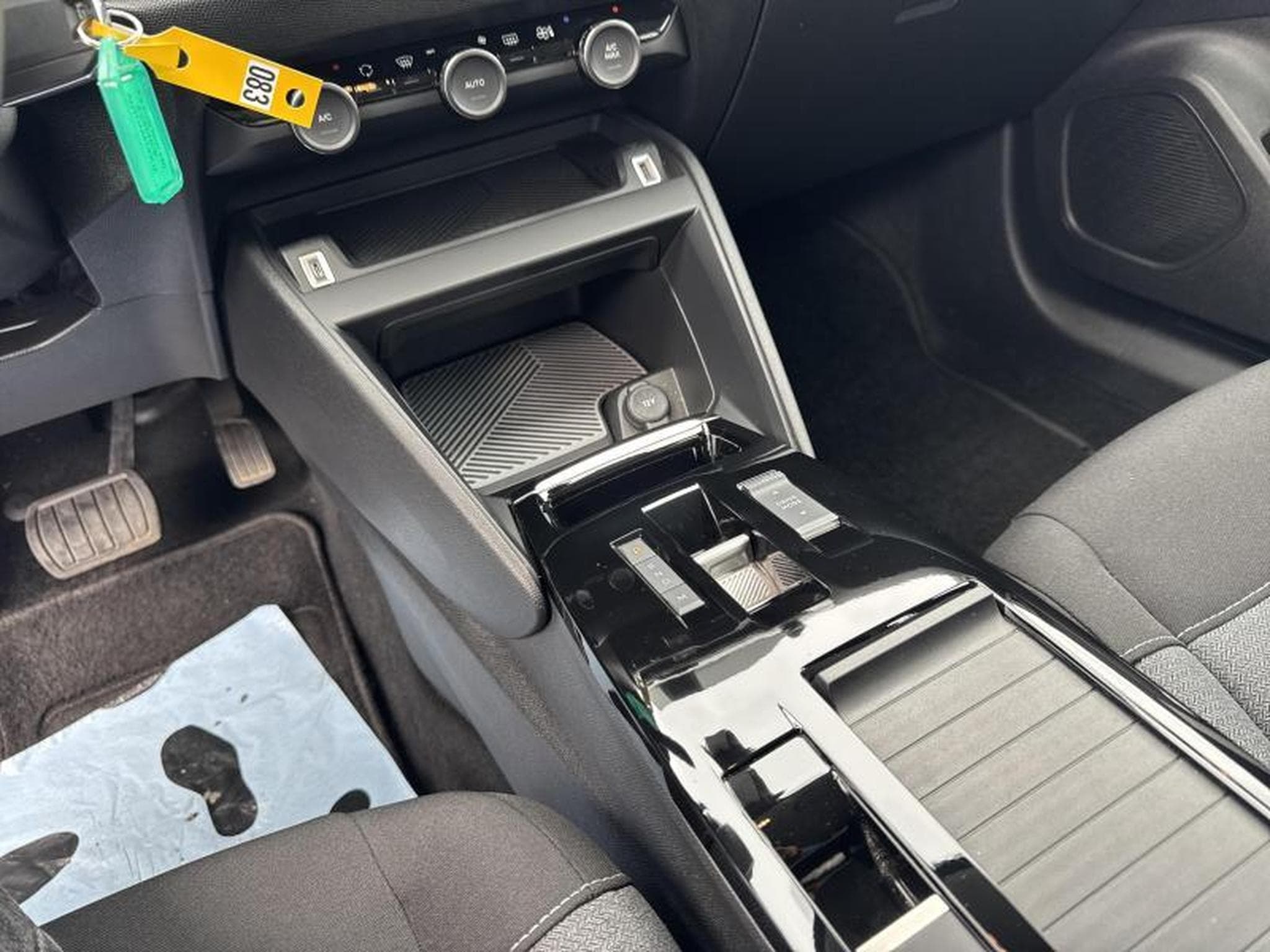 Citroen C4 FEEL (2023) - Foto 19