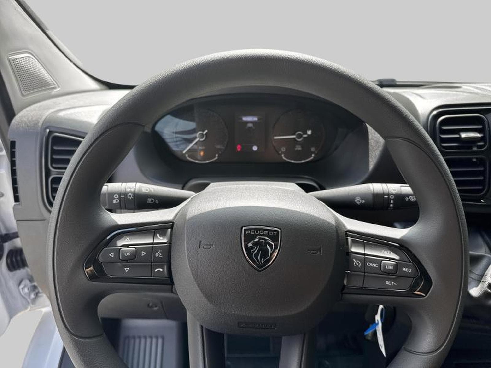 Peugeot Boxer tôlé 335 L3H2 (2025) - Photo 14