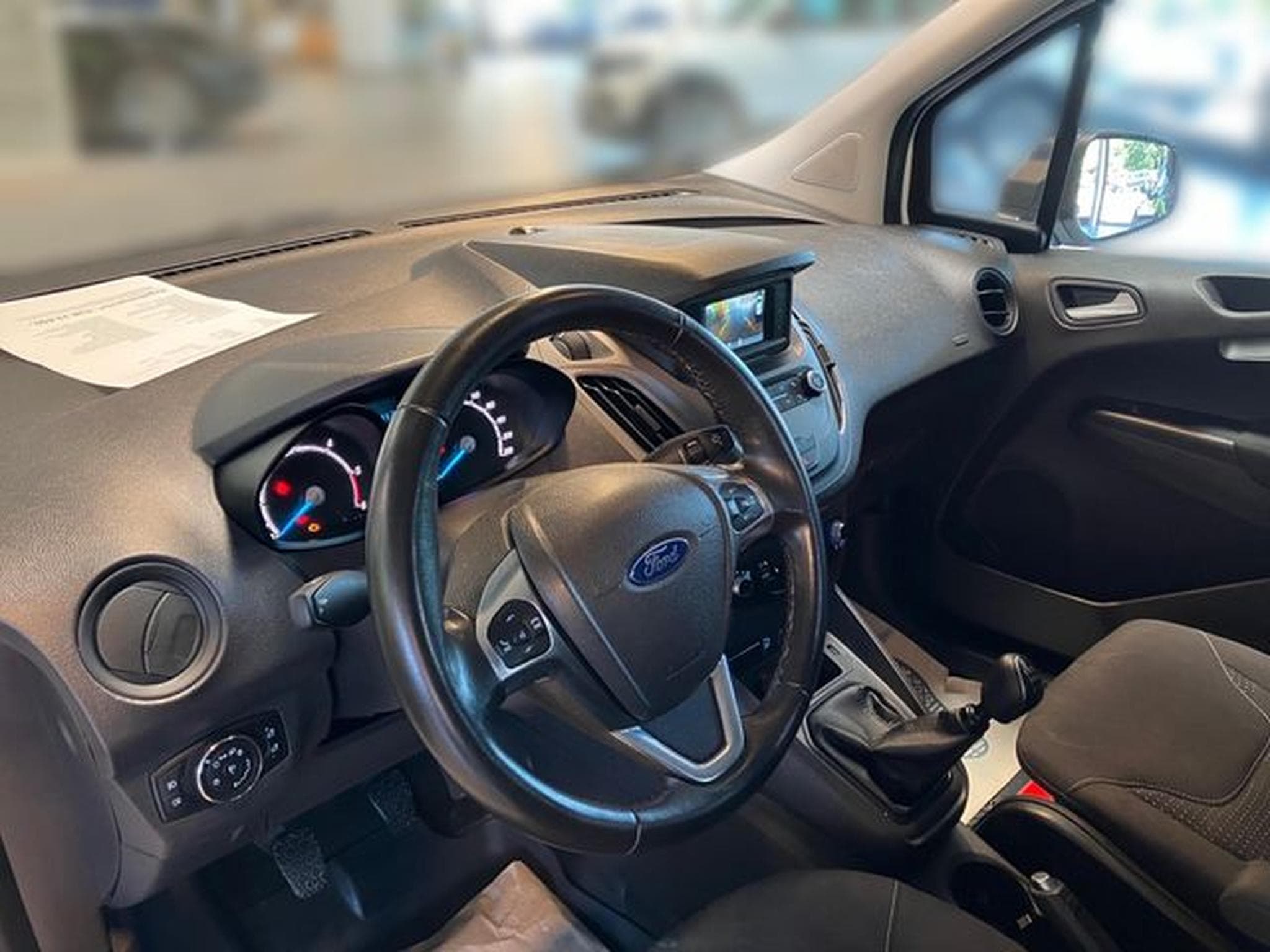 Ford Transit Courier Trend (2020) - Photo 10