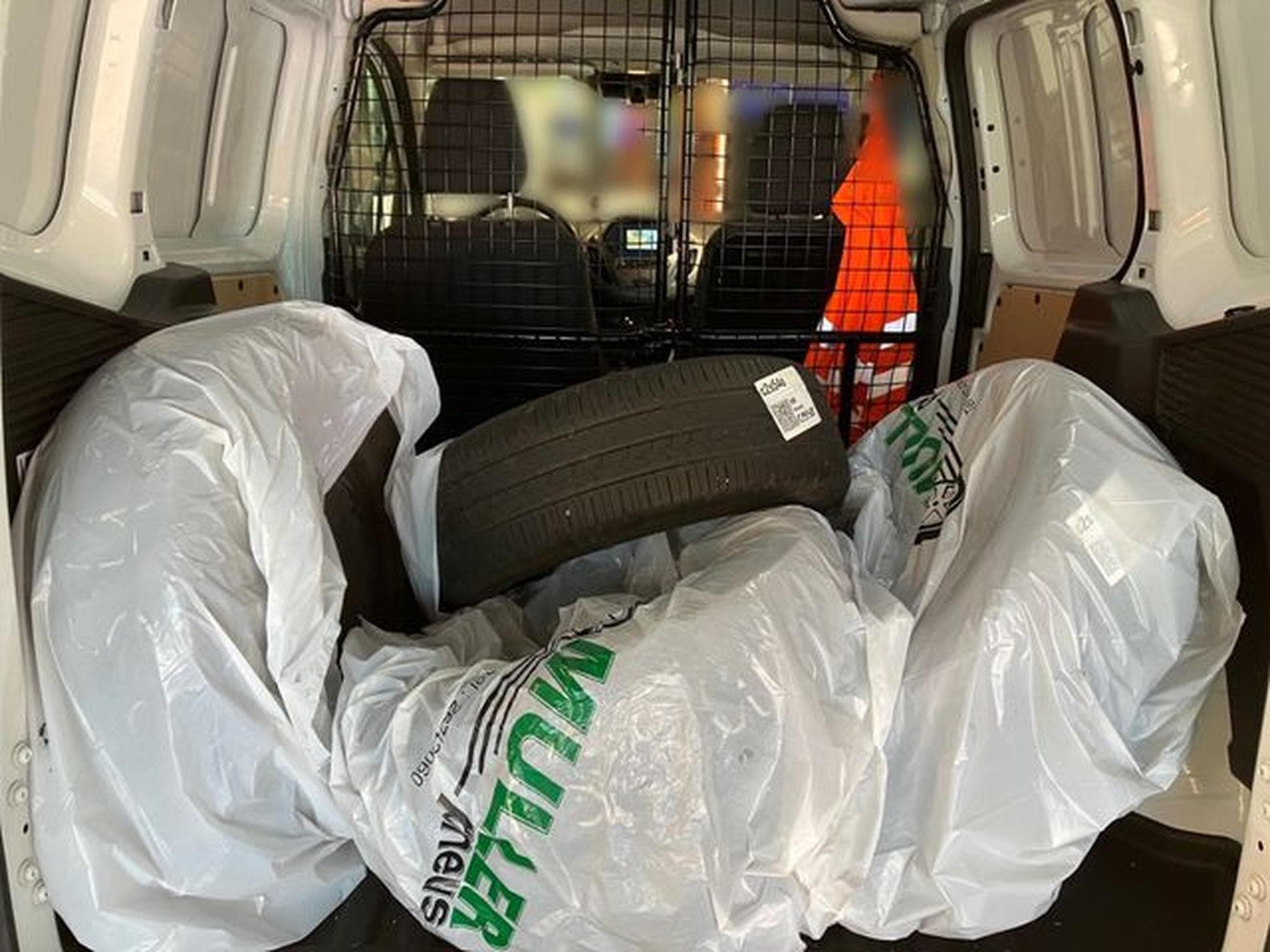 Ford Transit Courier Trend (2020) - Photo 11