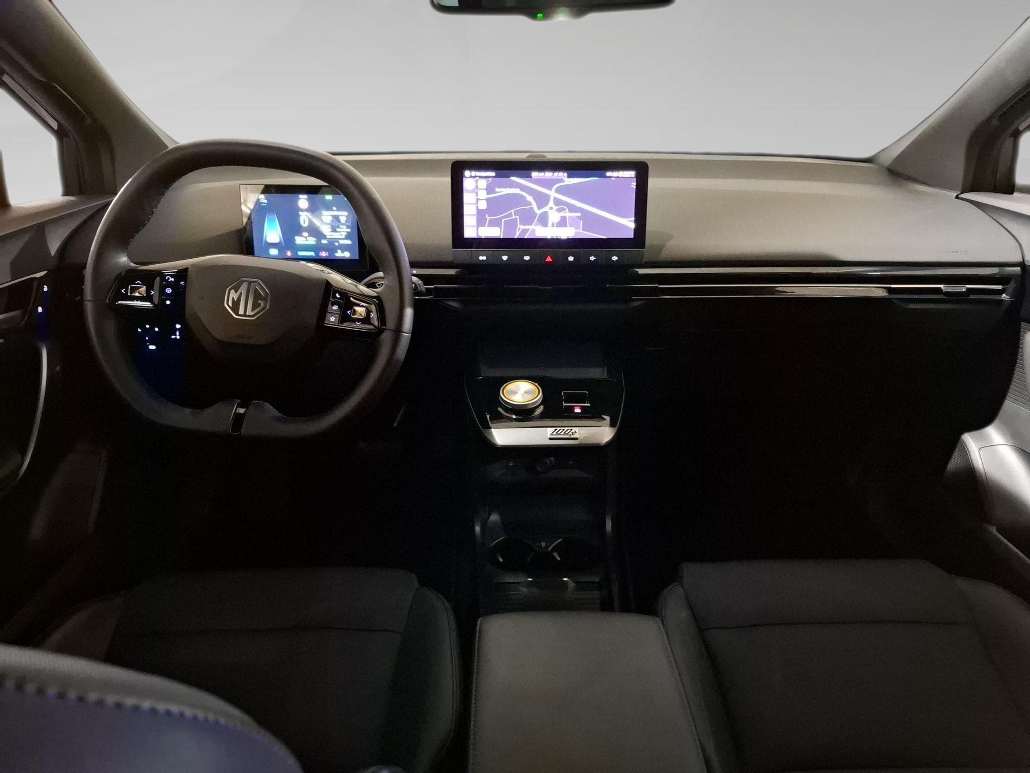 MG MG4 LUXUARY (2024) - Photo 3