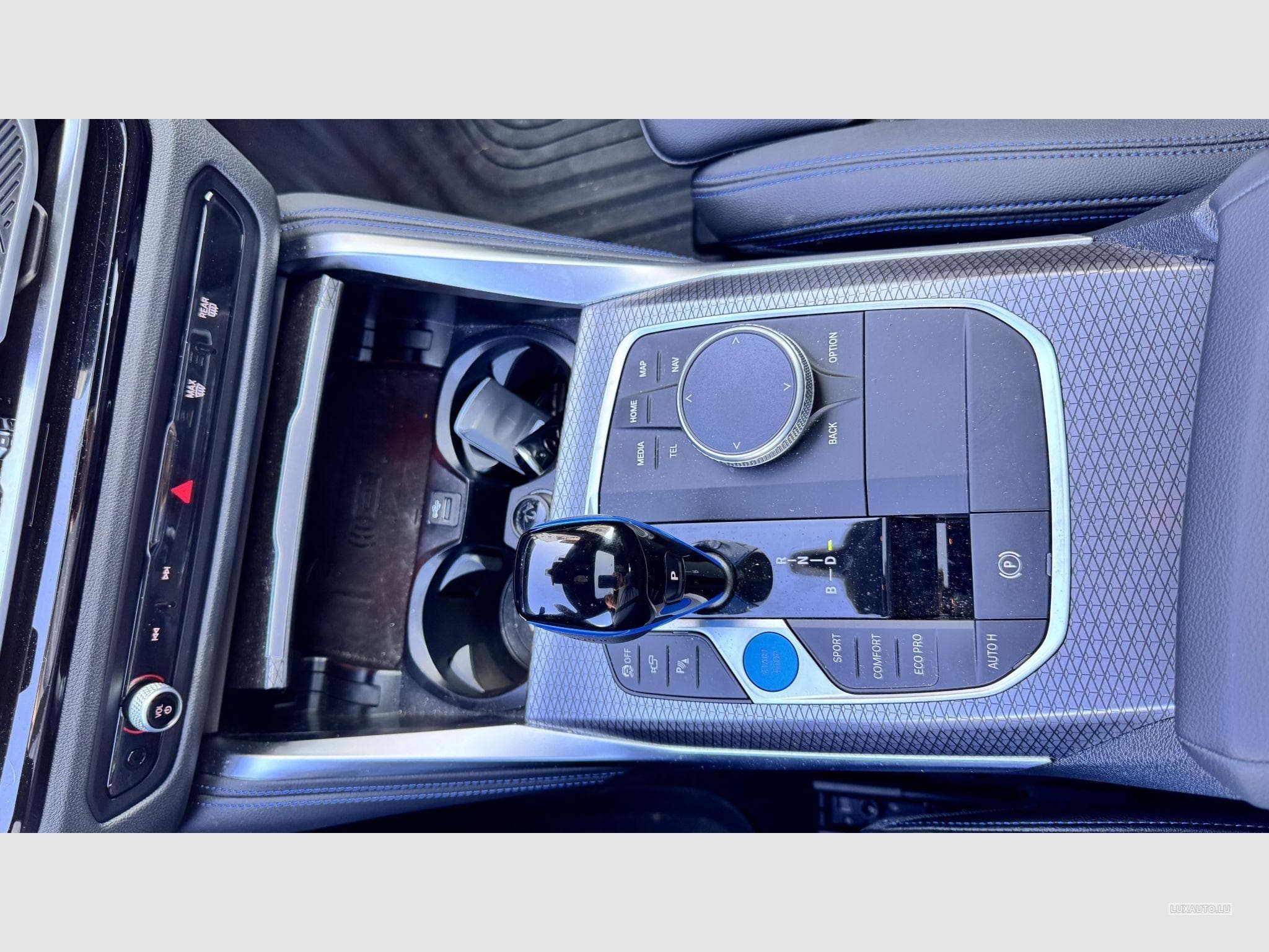 BMW i4 35i M line (2023) - Photo 9