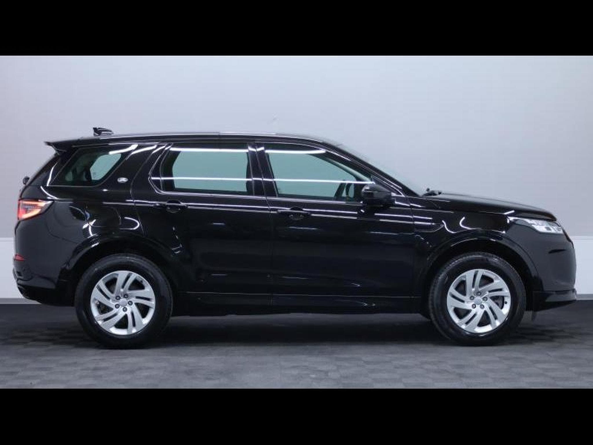 Land-Rover Discovery Sport S D165 AWD Auto 7 places (2024) - Foto 3