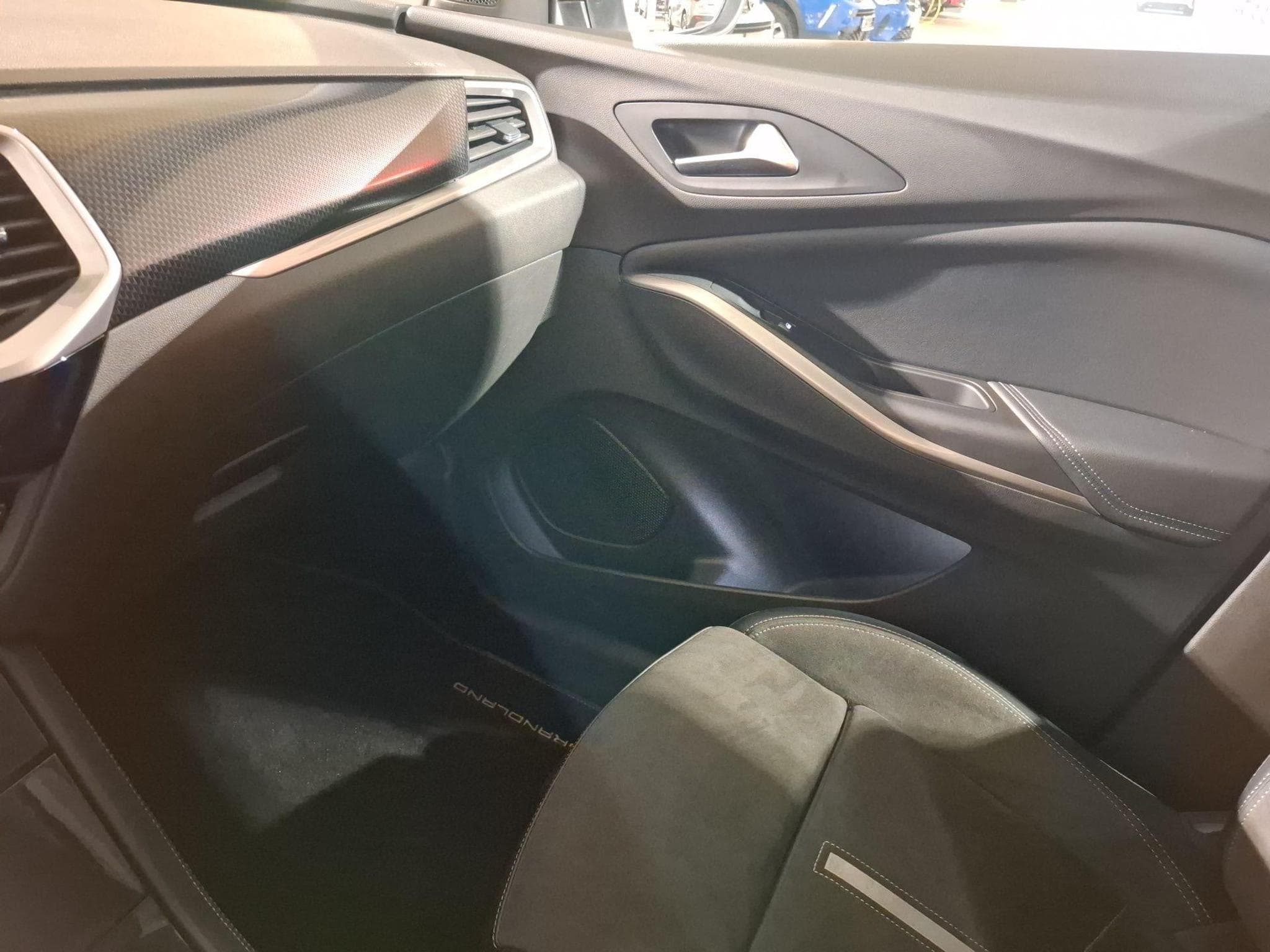Opel Grandland 1.6 GSe (2023) - Photo 17